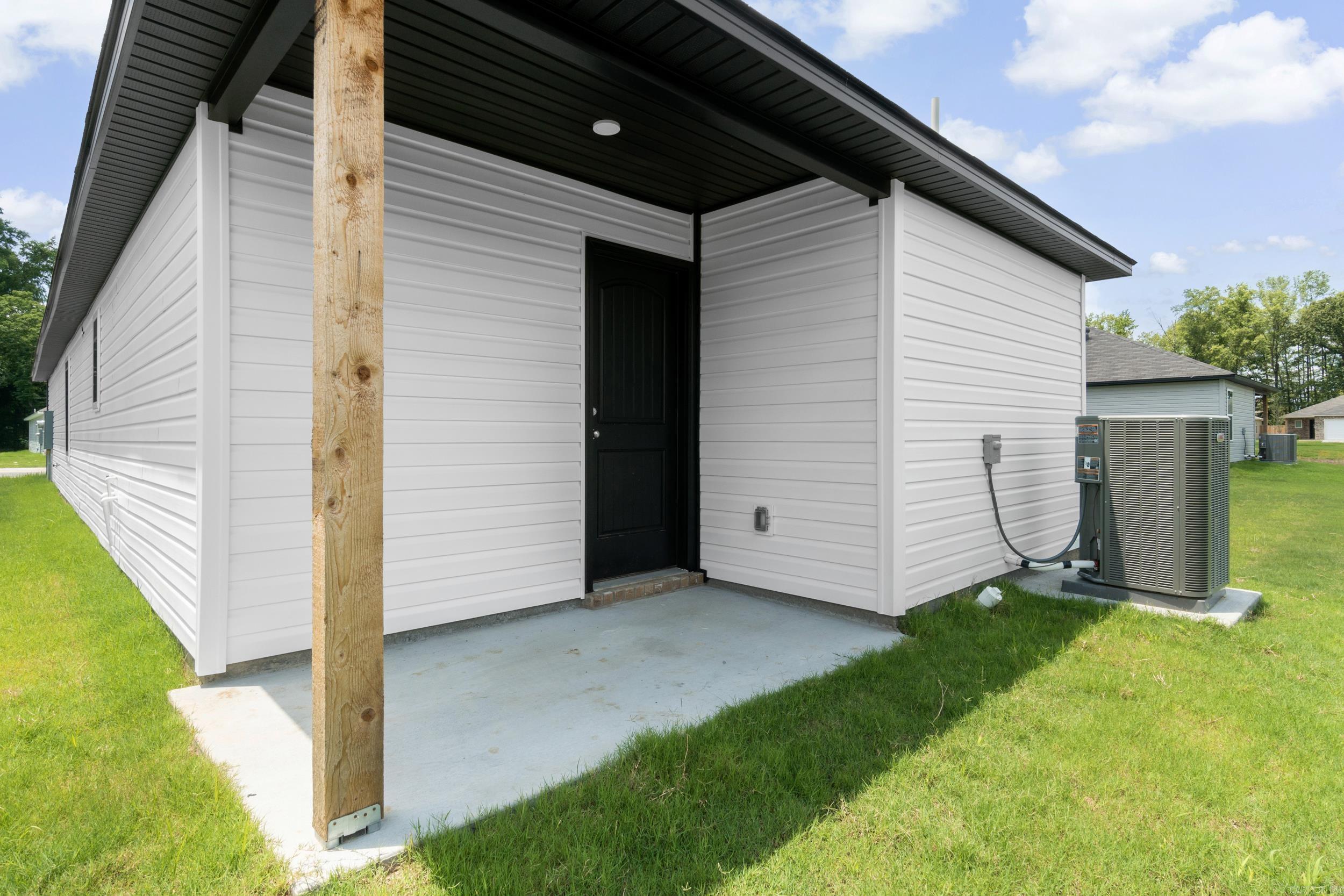 WHITE OAK CROSSING - Residential