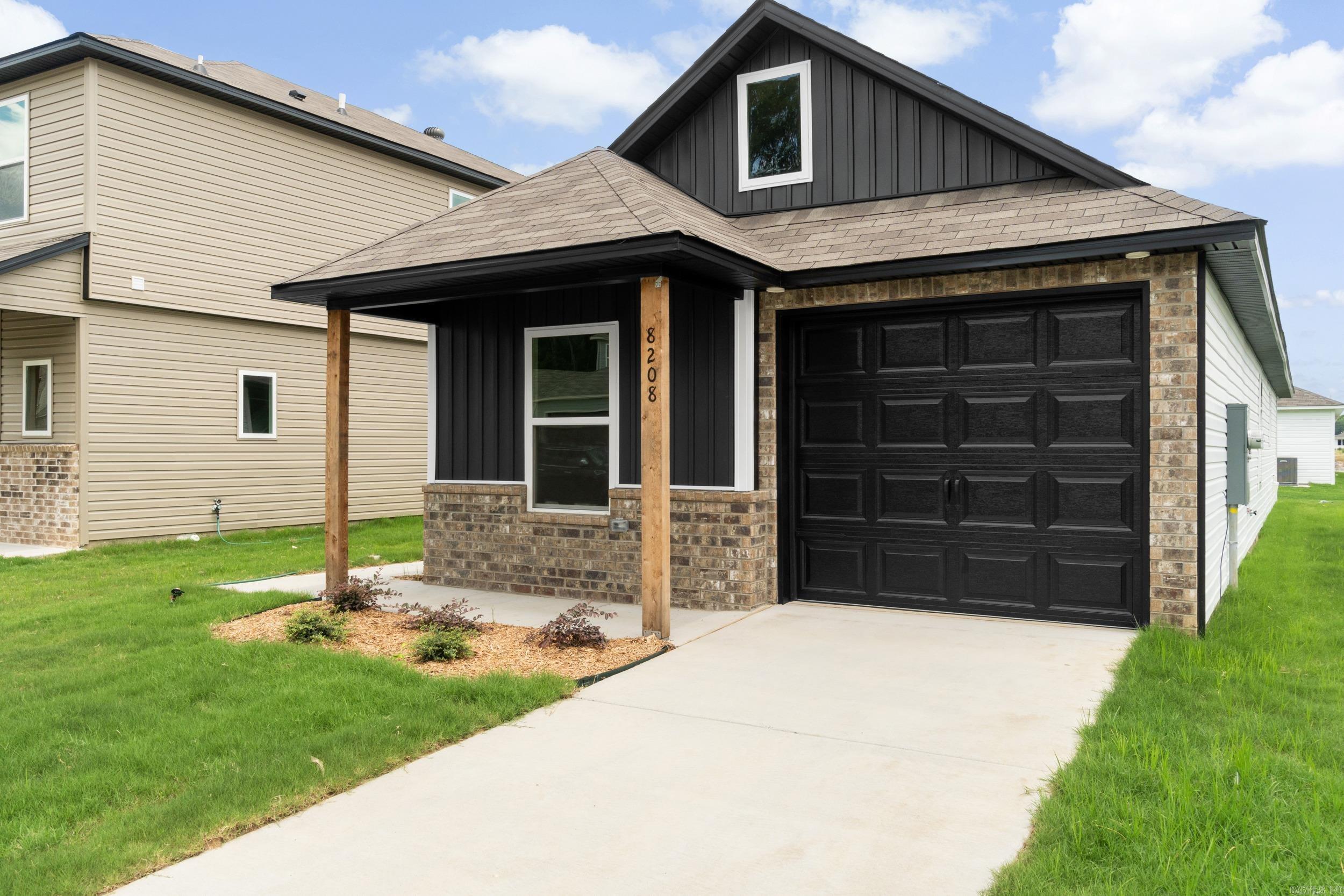 WHITE OAK CROSSING - Residential