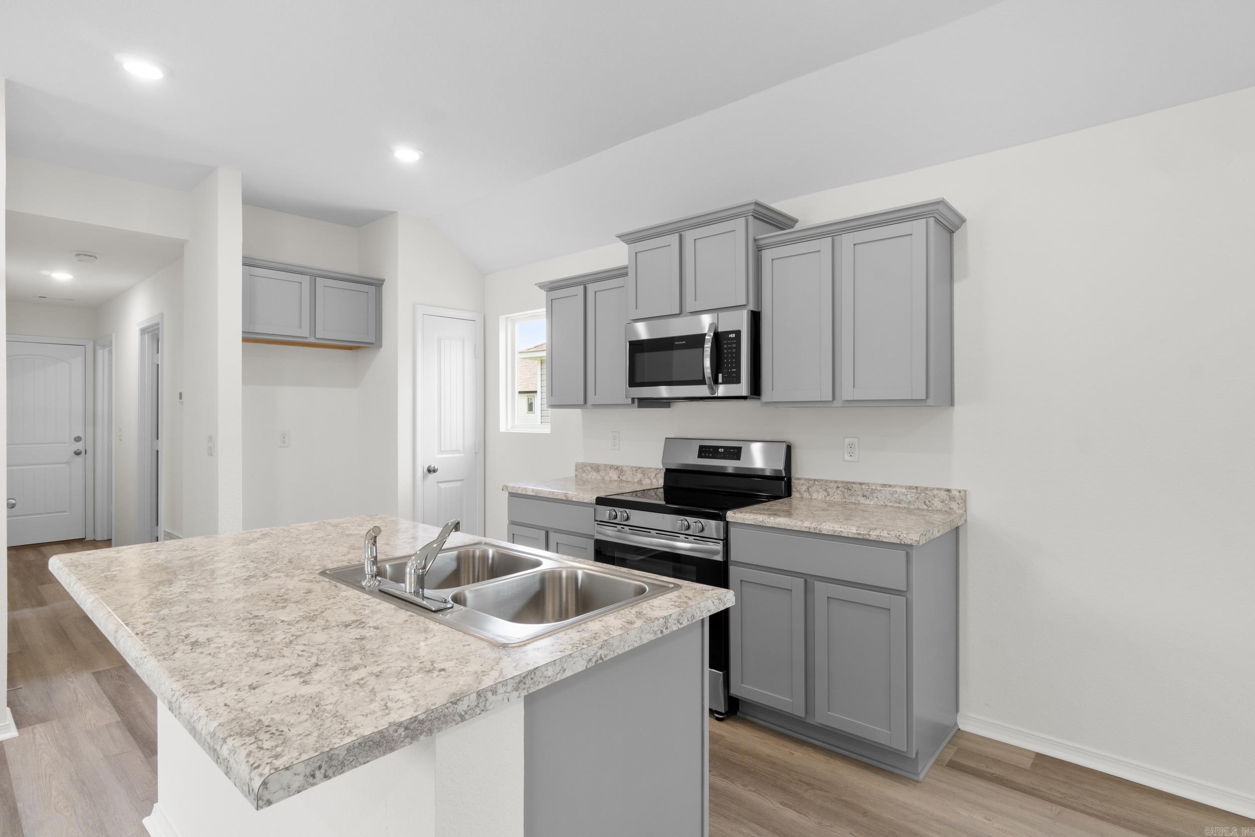 WHITE OAK CROSSING - Residential