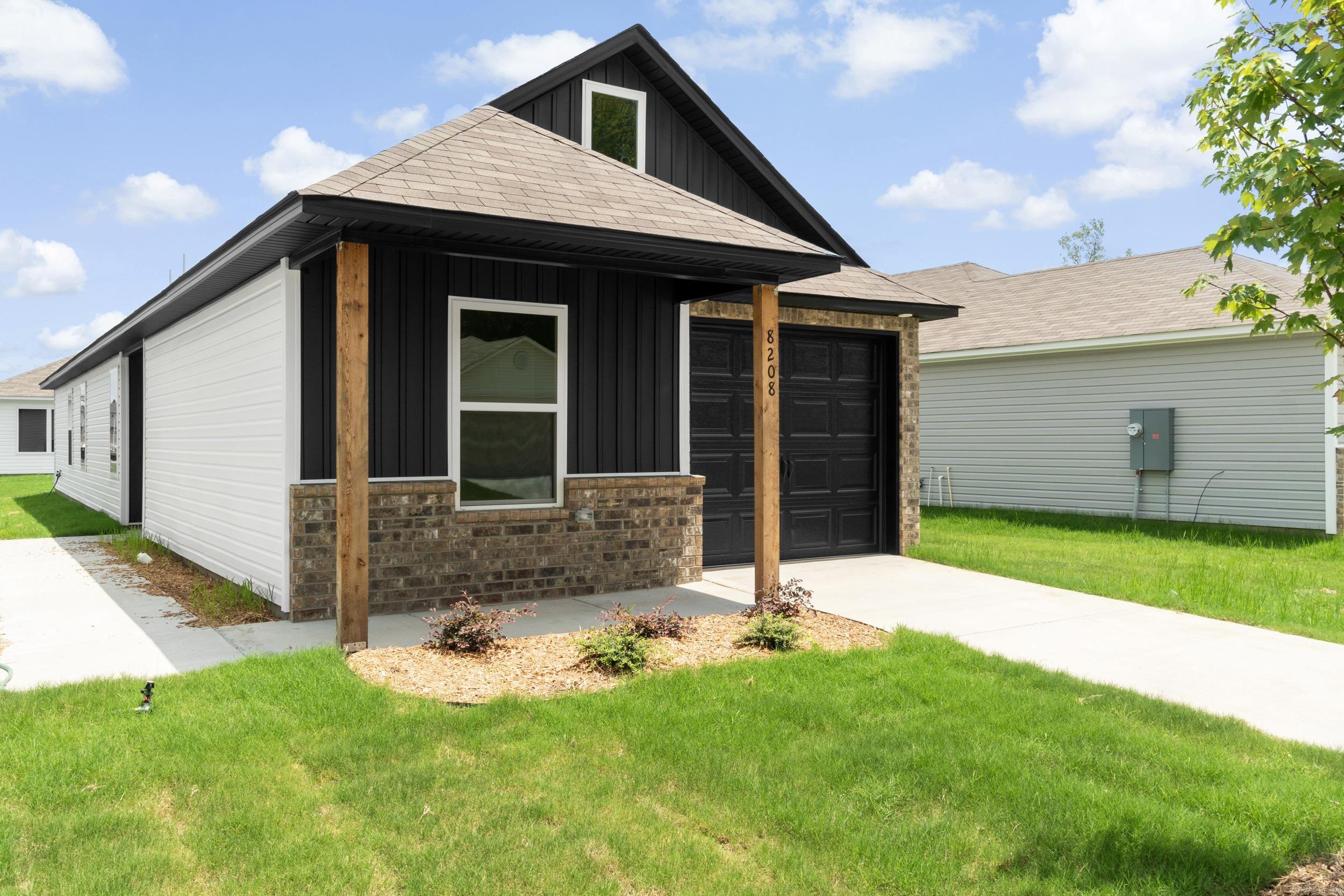 WHITE OAK CROSSING - Residential