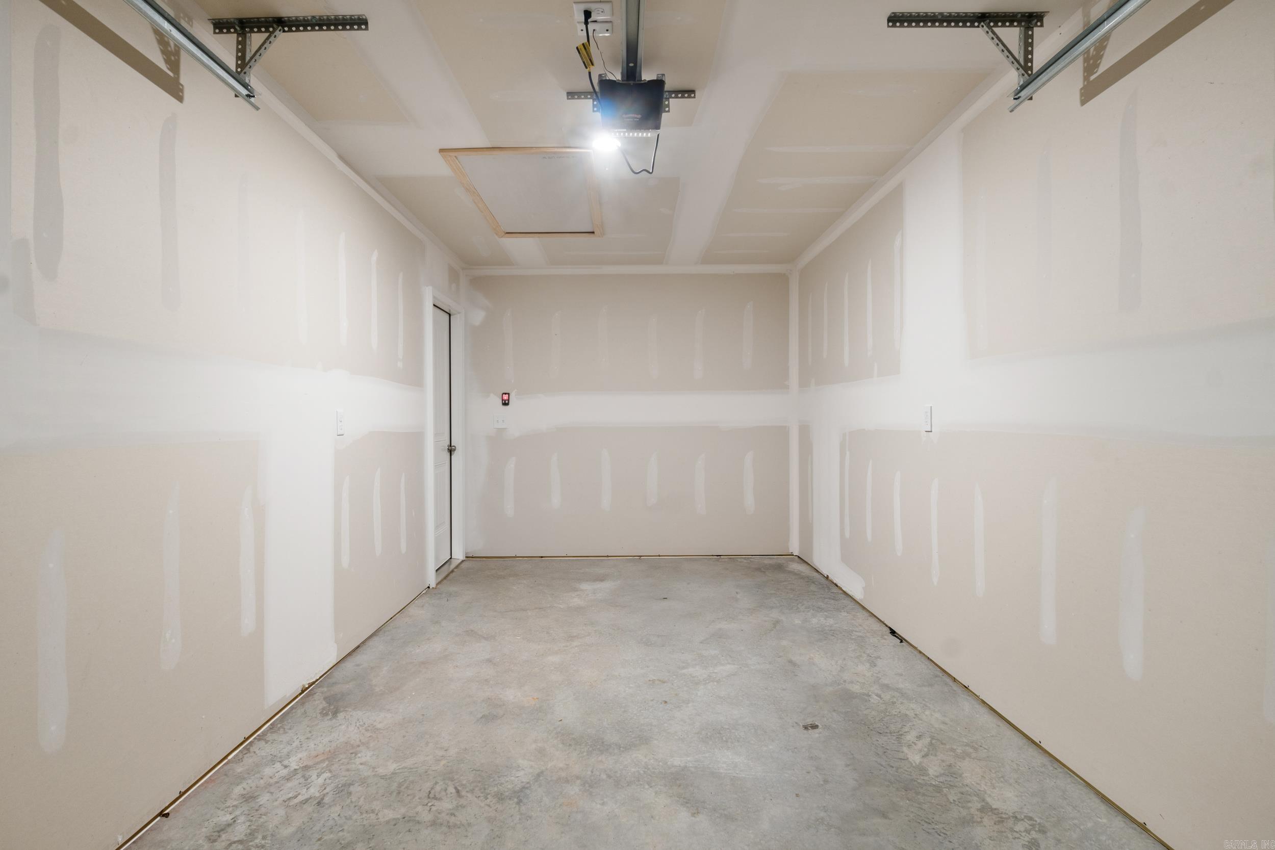 WHITE OAK CROSSING - Residential