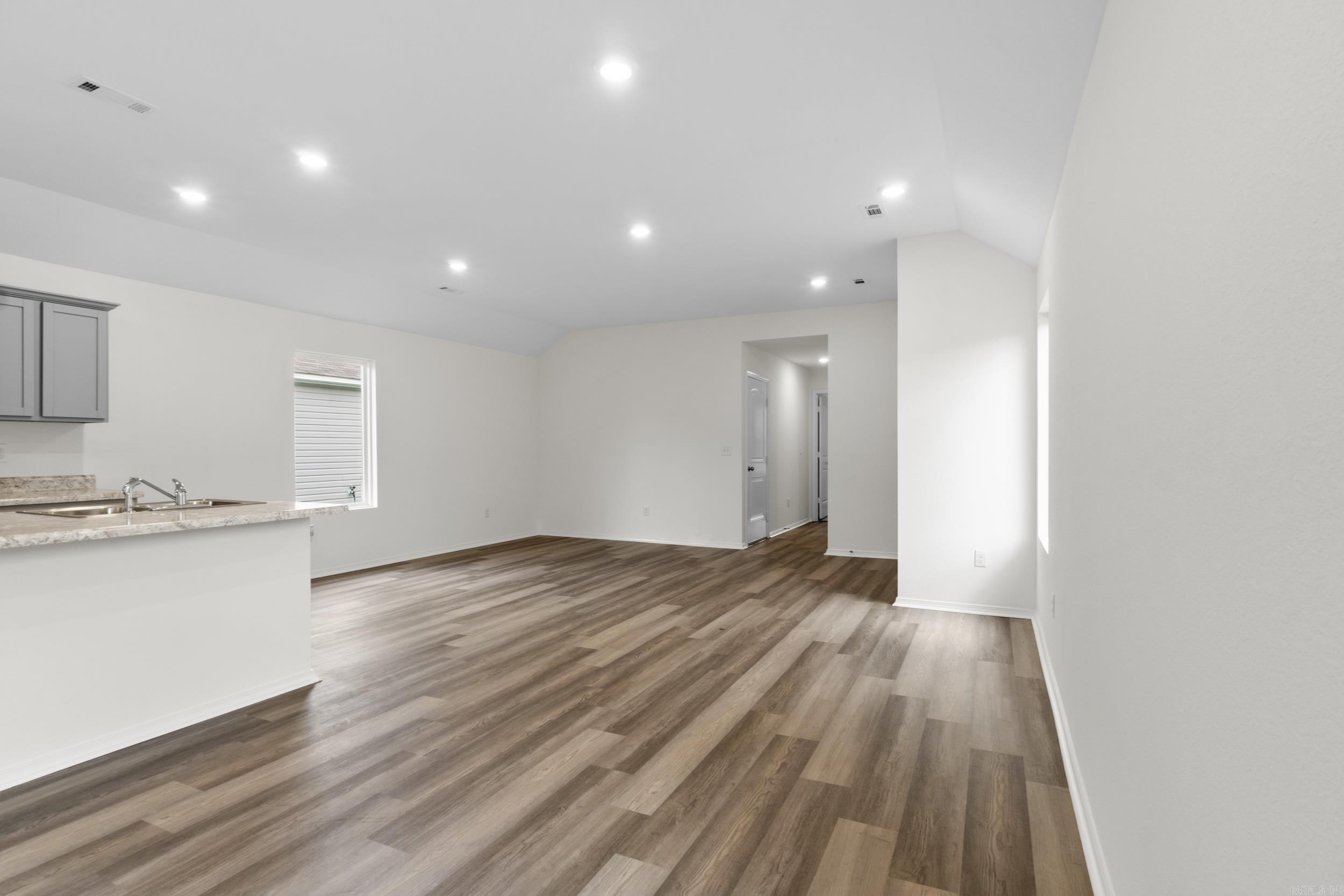 WHITE OAK CROSSING - Residential