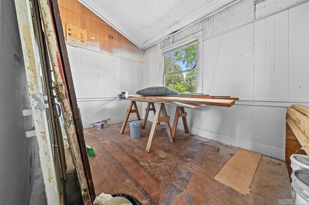 Dawers Garland Counrt - Commercial Sale