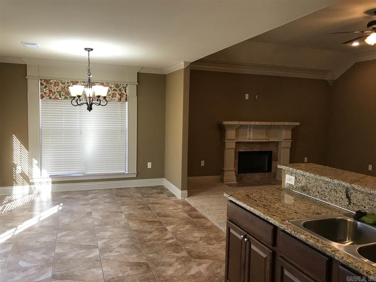 COUNTRY CLUB OF ARK THE - Residential Lease