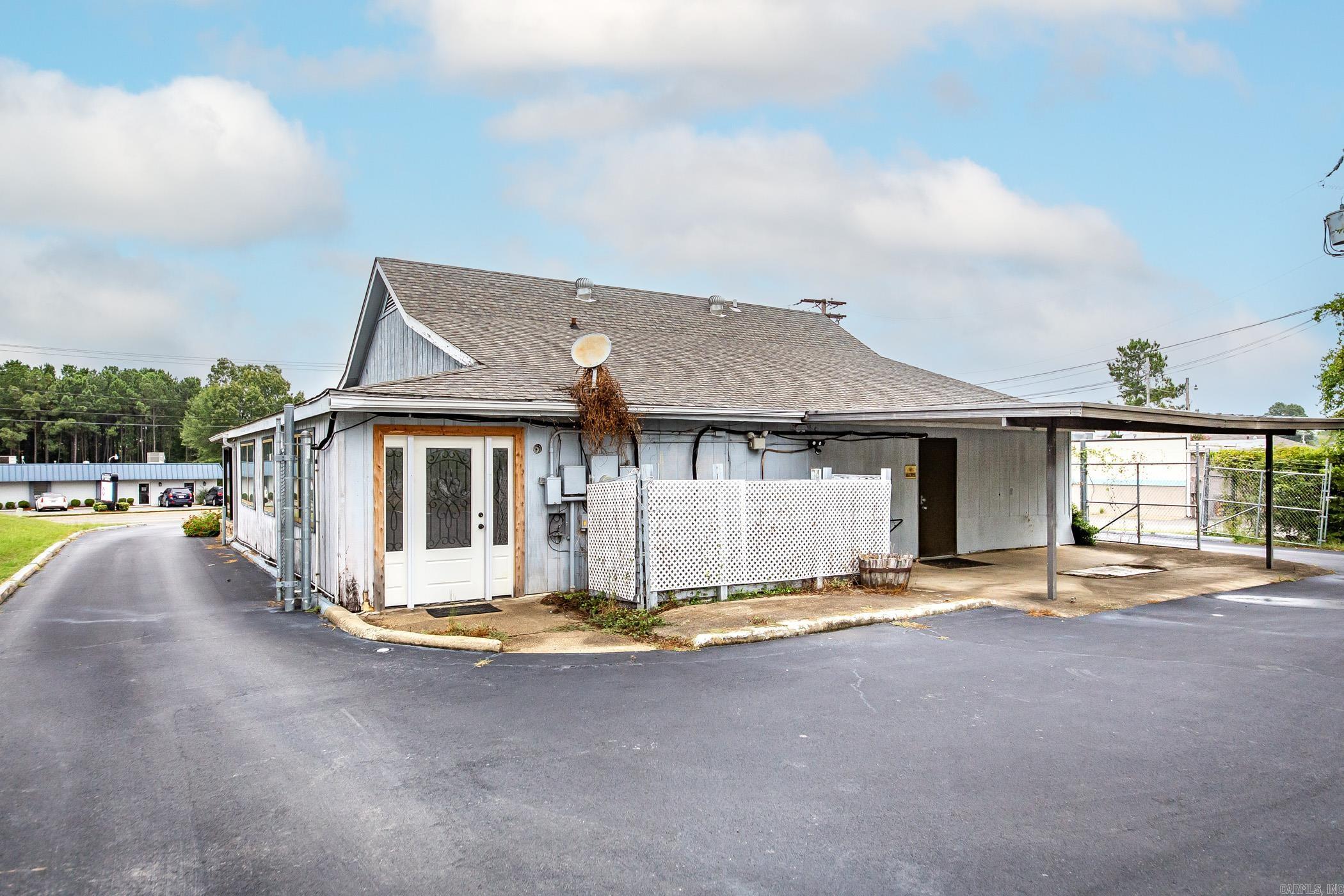 Mockingbird Village - Commercial Sale