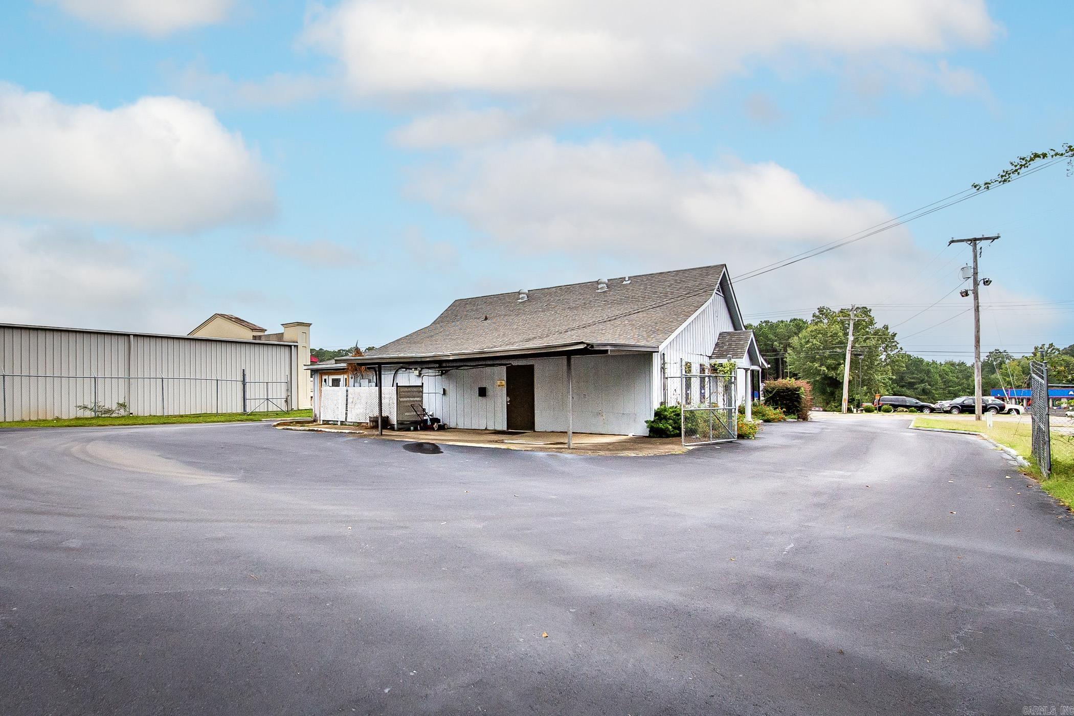 Mockingbird Village - Commercial Sale