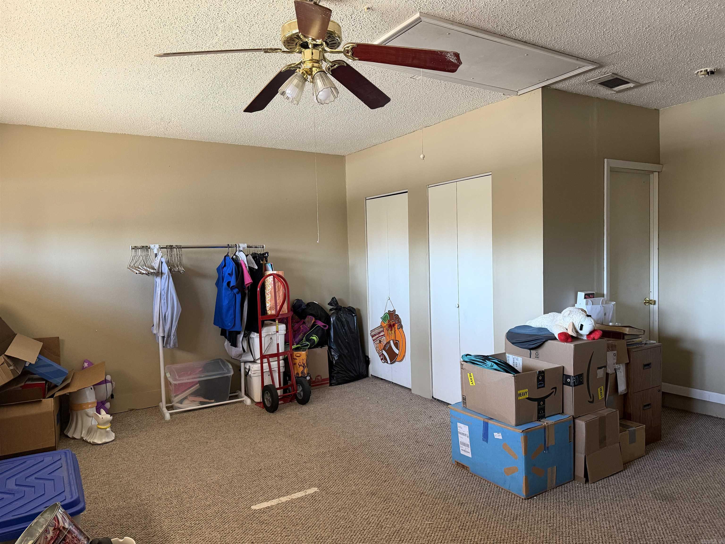 COLONIAL PARK - Residential