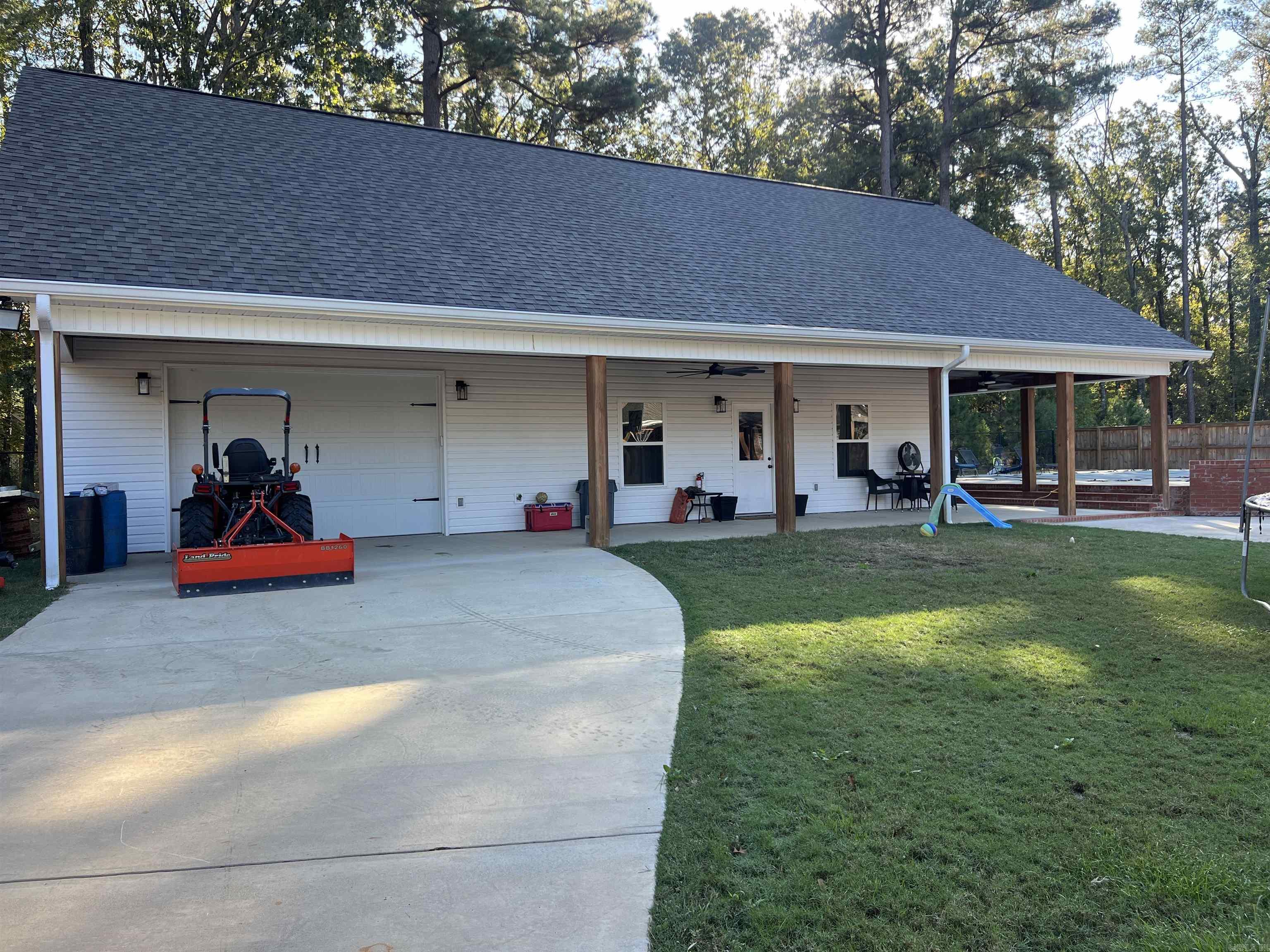 Holland Street Replat - Residential