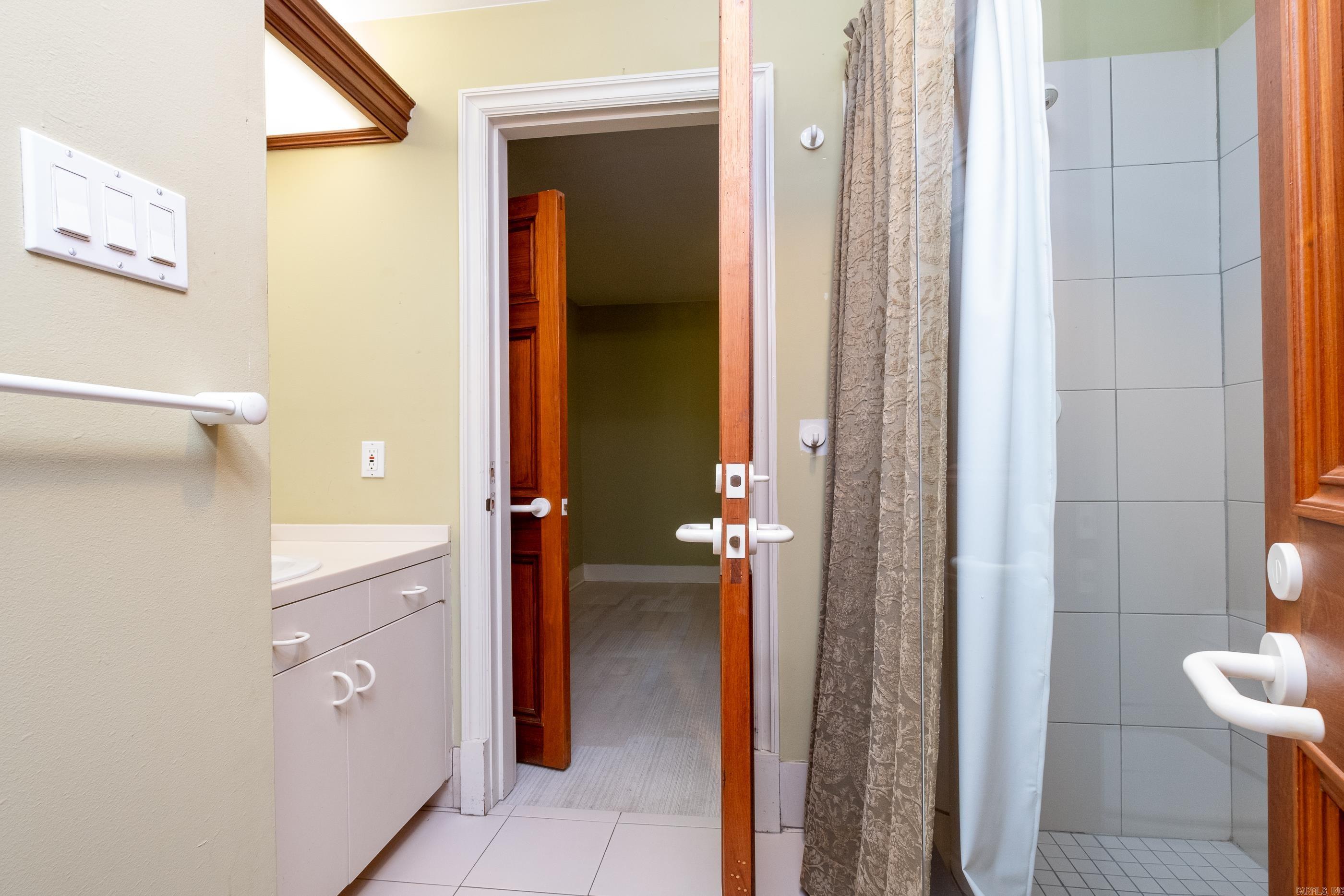 DOYLES PLACE - Residential