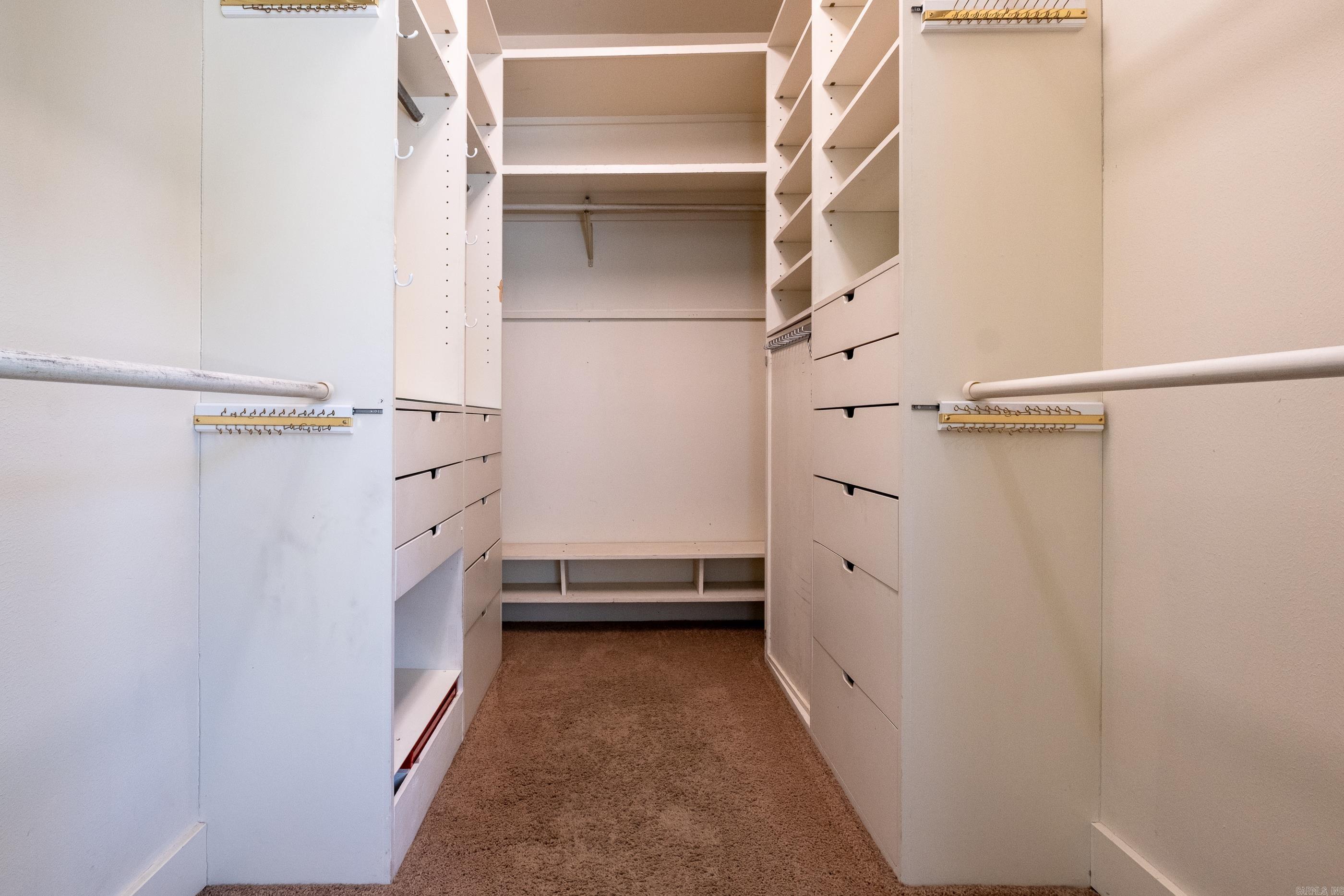 DOYLES PLACE - Residential