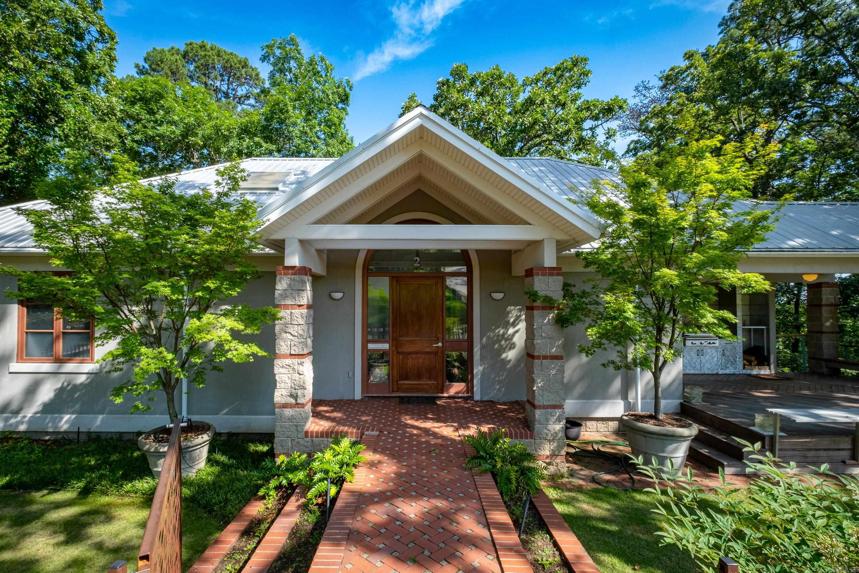 DOYLES PLACE - Residential