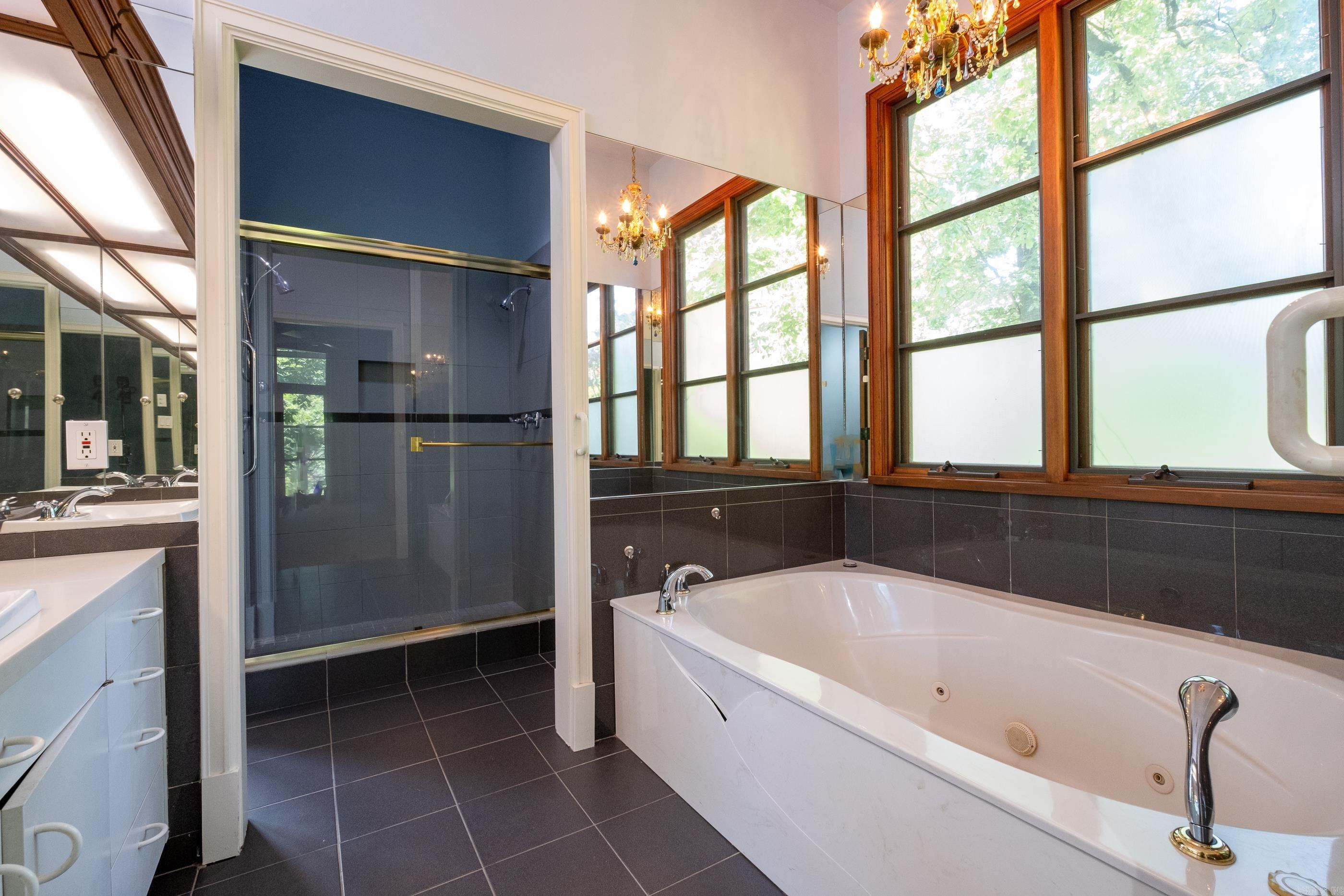 DOYLES PLACE - Residential