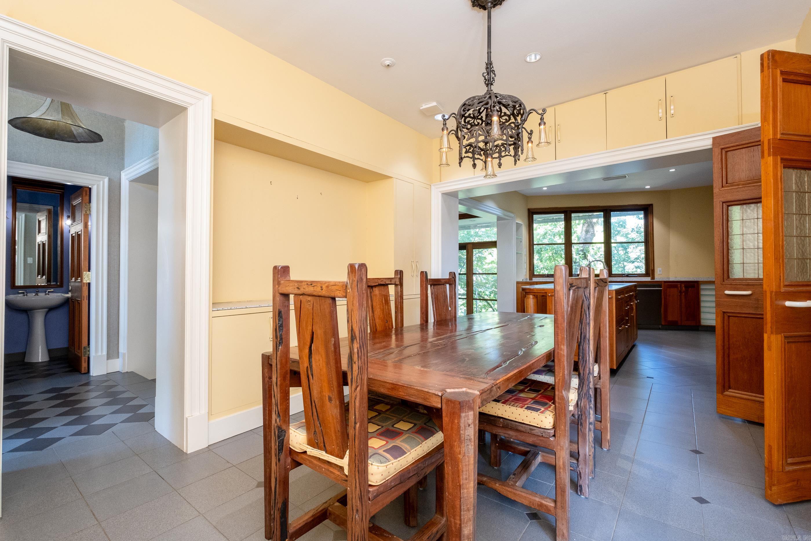 DOYLES PLACE - Residential