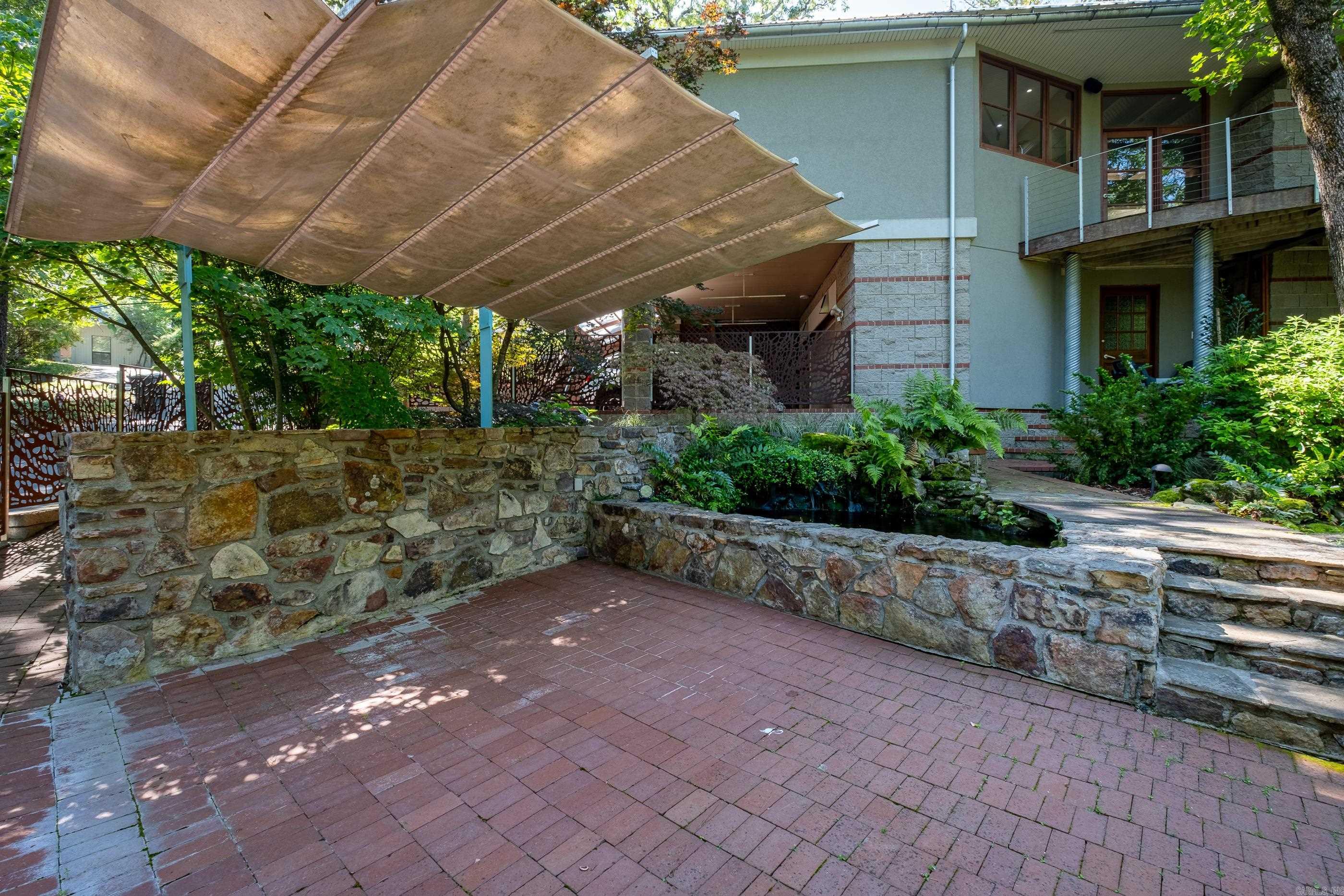 DOYLES PLACE - Residential