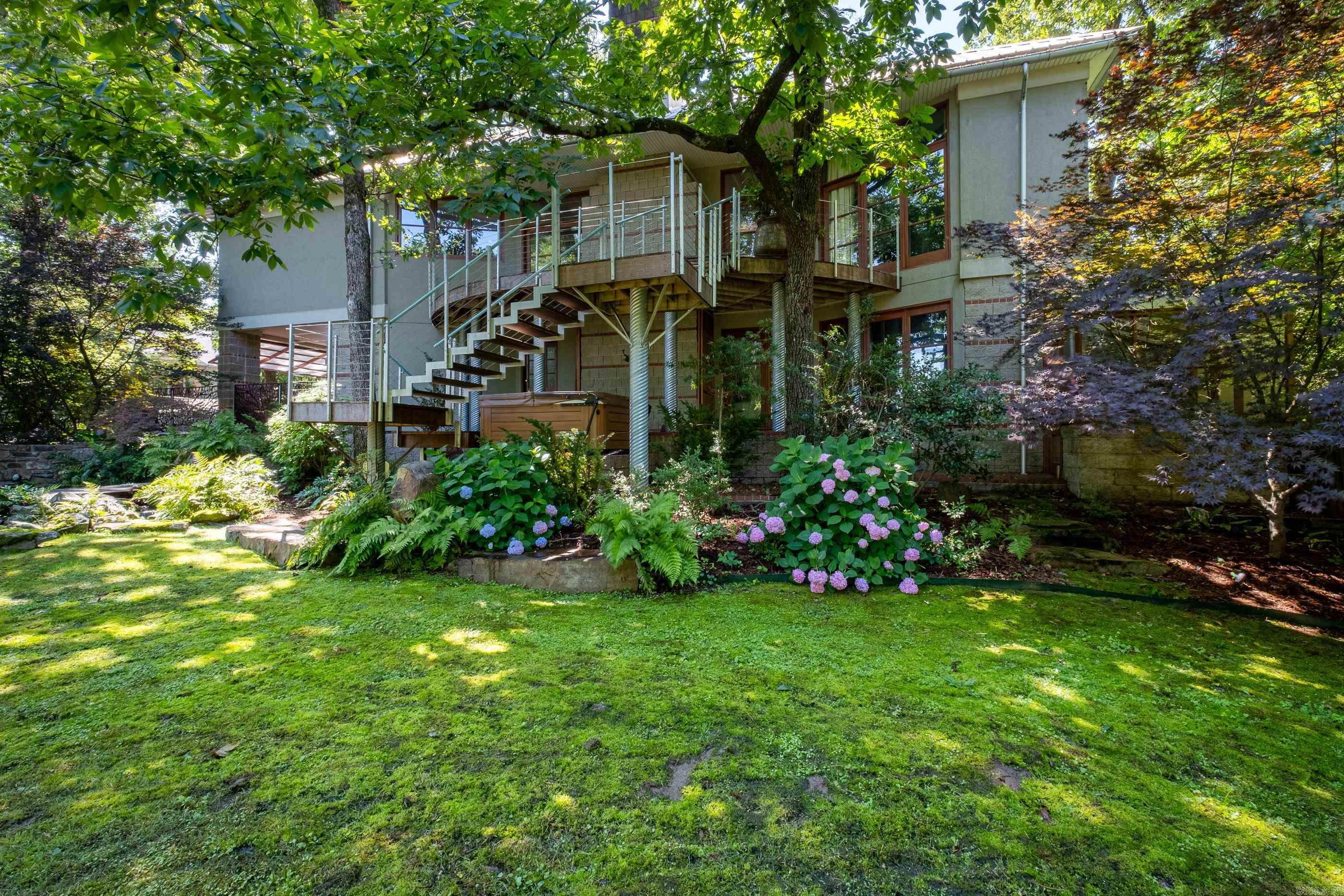 DOYLES PLACE - Residential