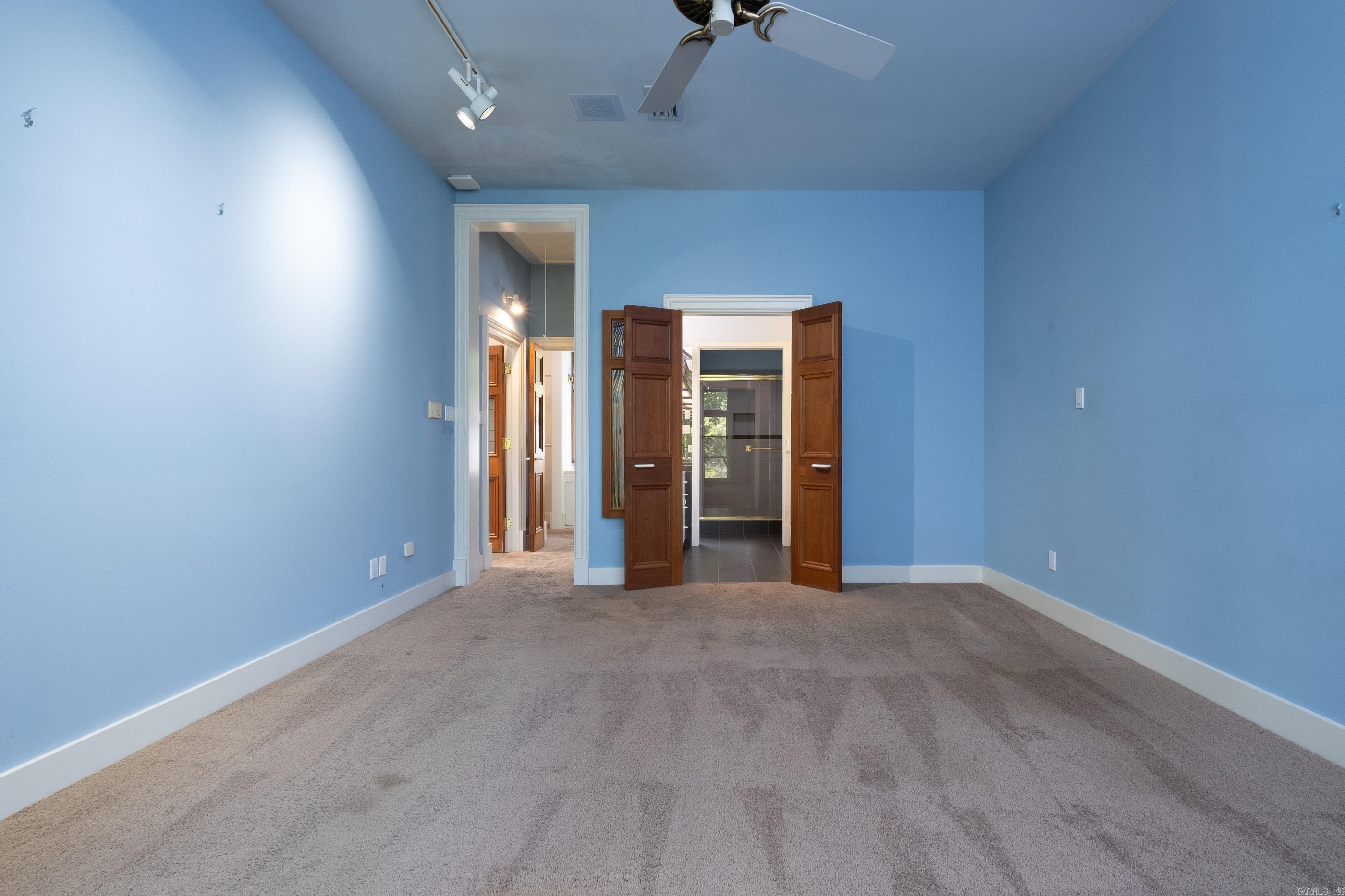 DOYLES PLACE - Residential