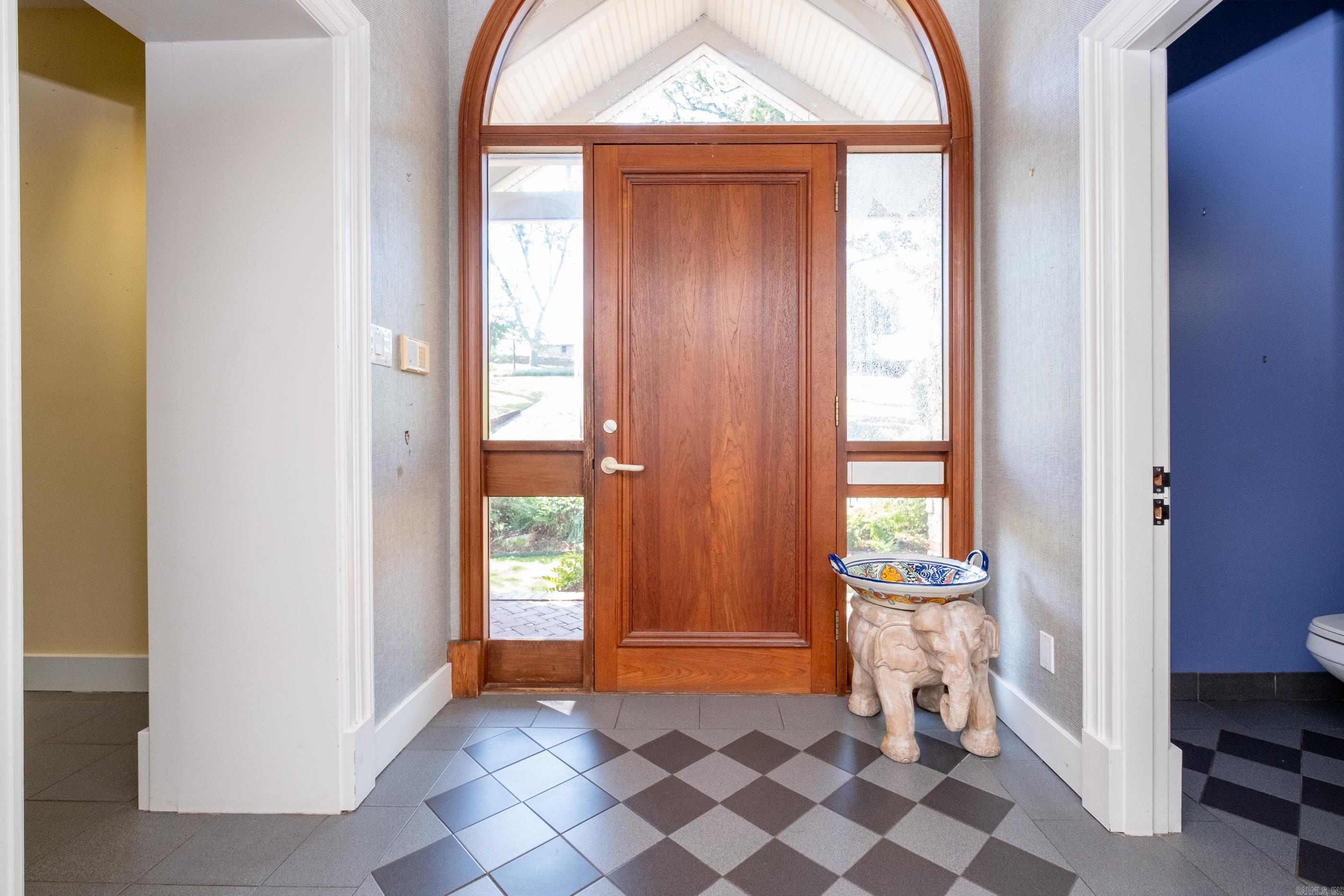 DOYLES PLACE - Residential