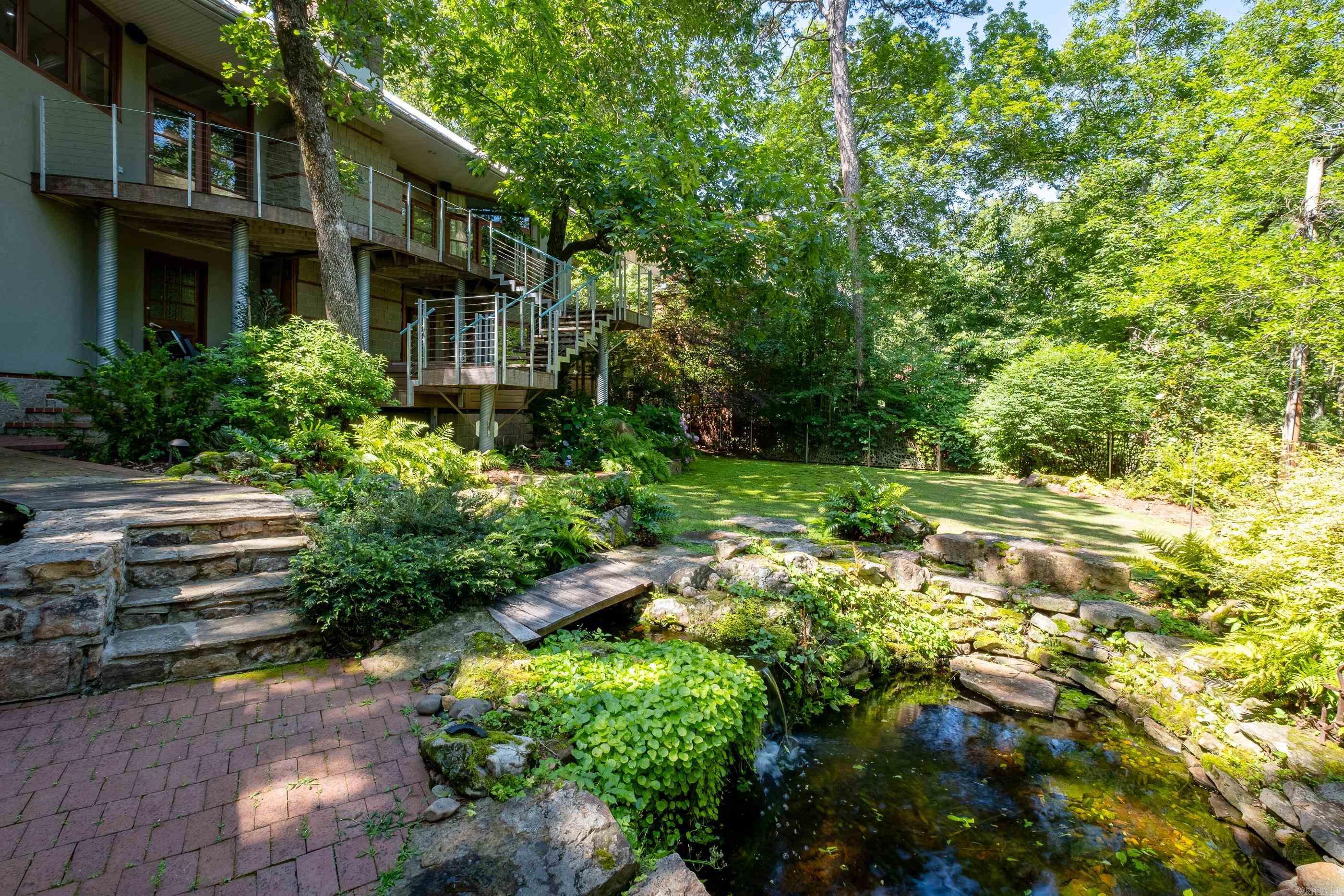 DOYLES PLACE - Residential