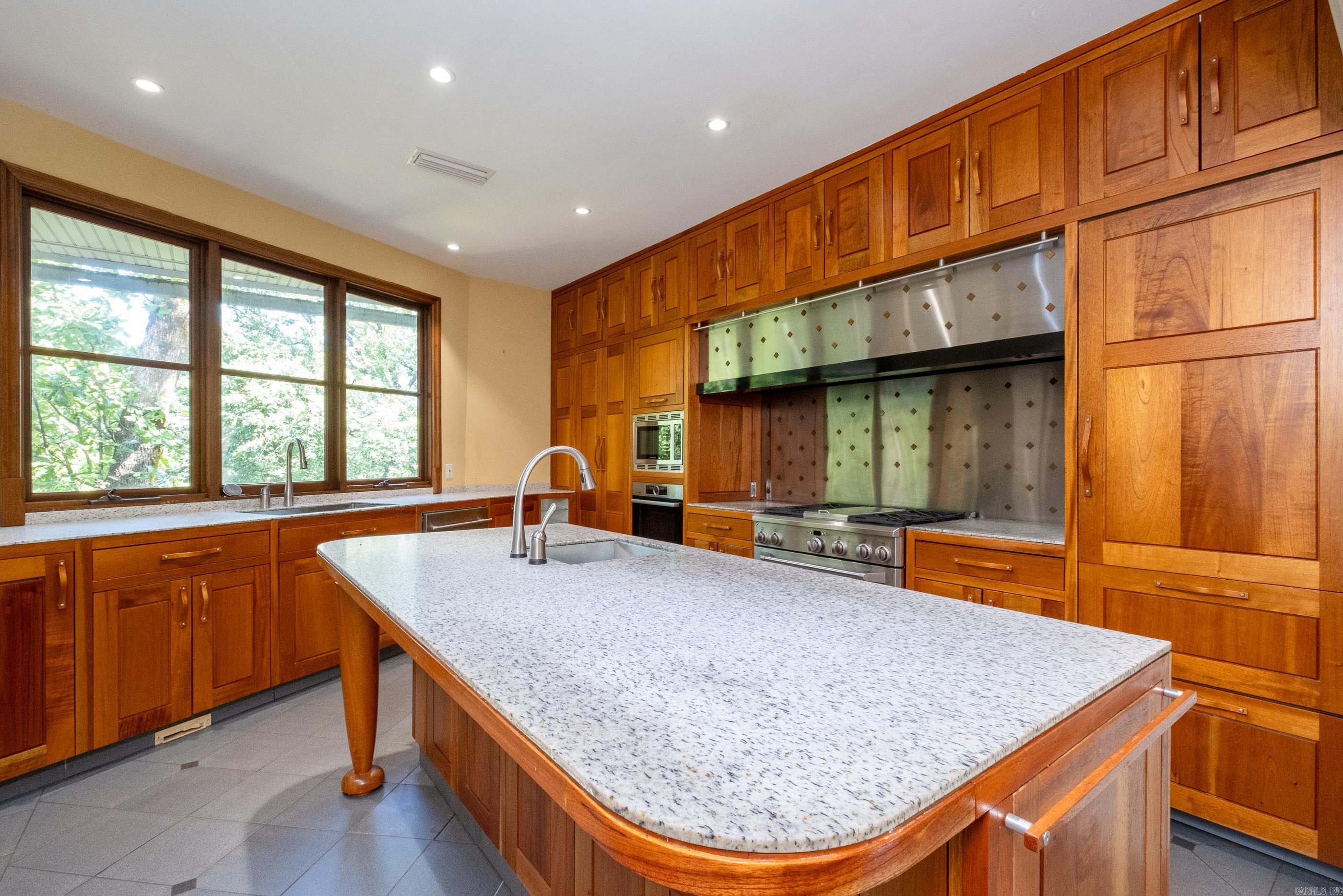 DOYLES PLACE - Residential