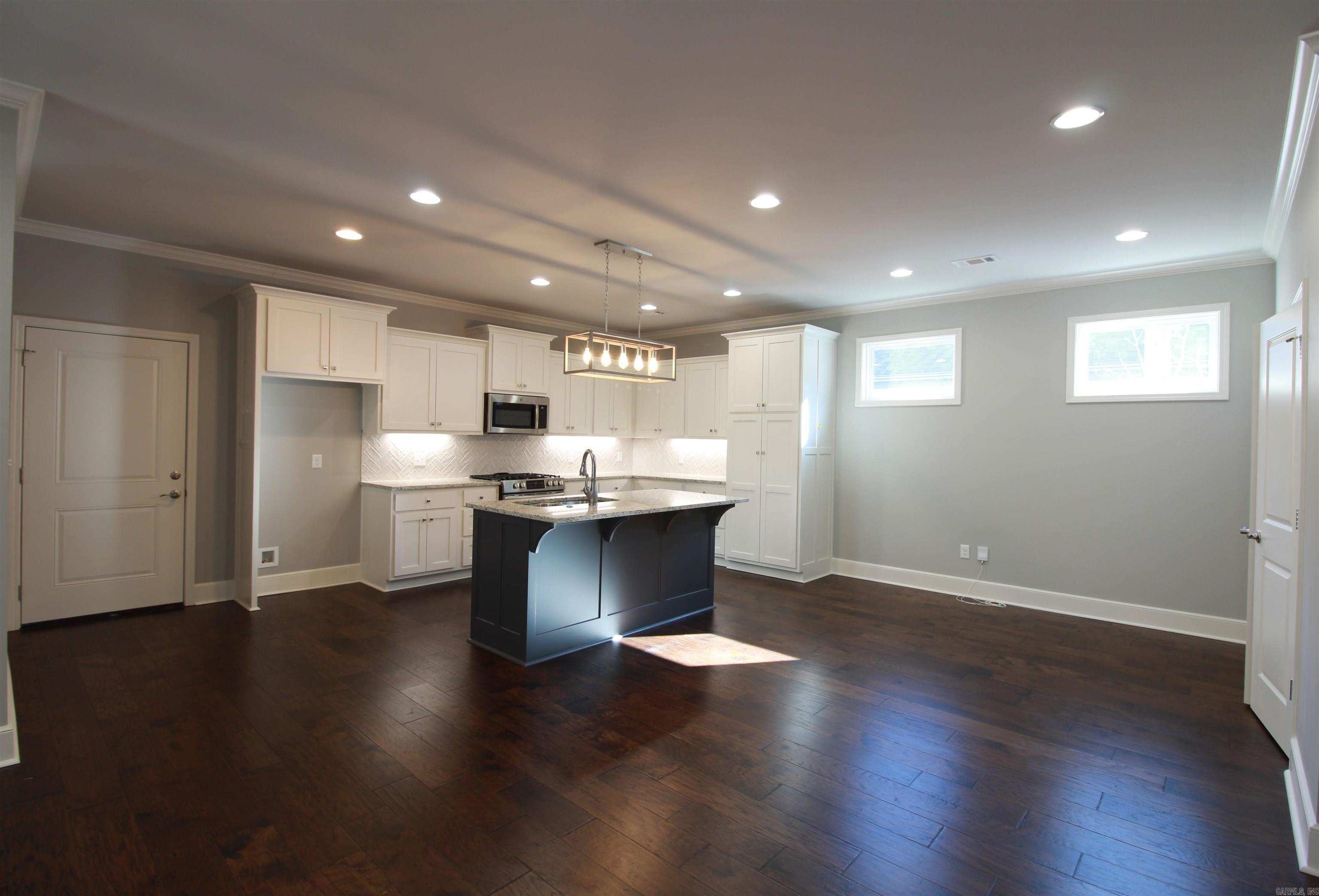 GIBRALTER HGTS - Residential