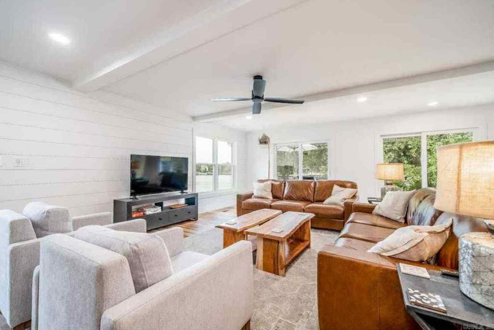 BROADVIEW EXTENSION - Residential