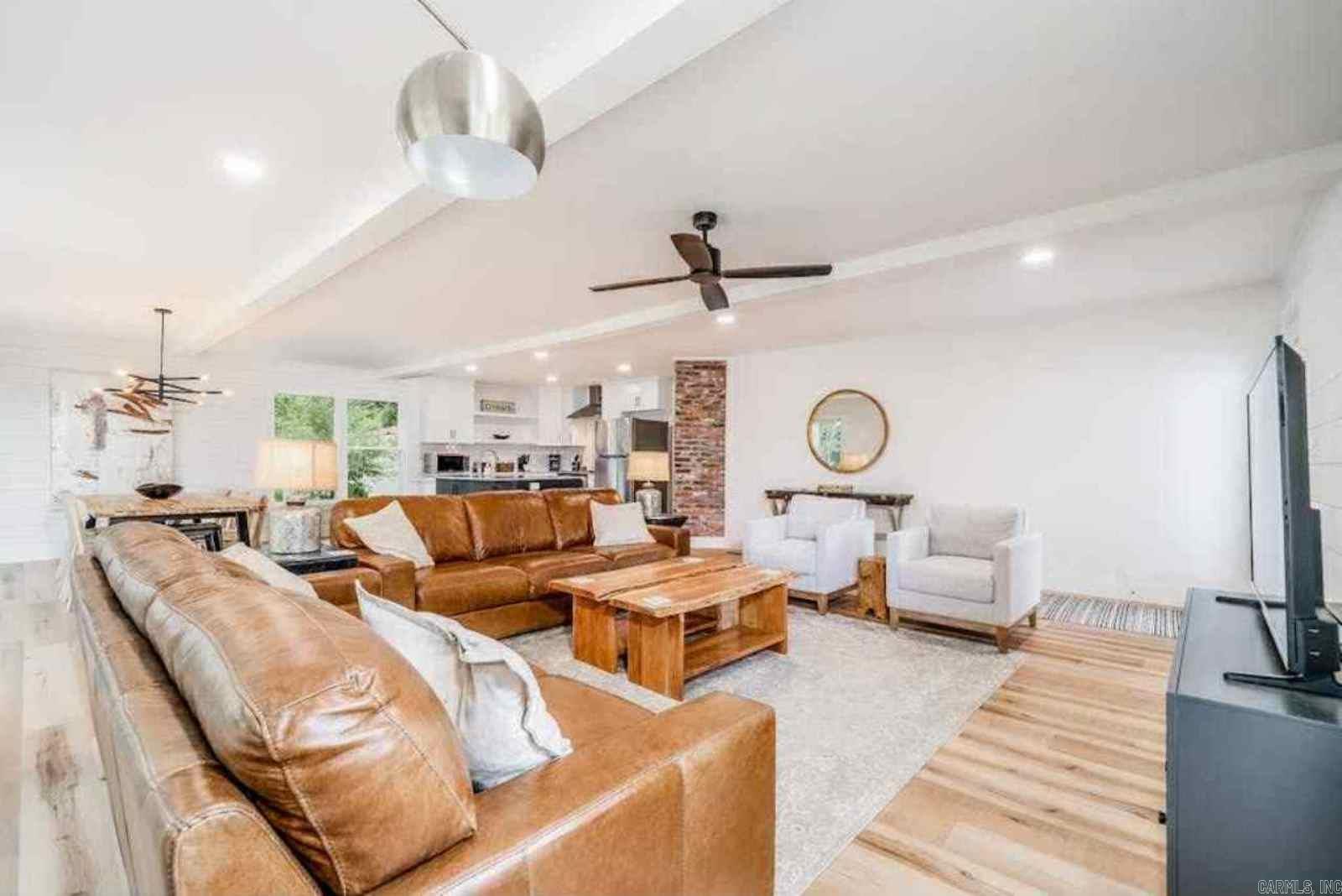 BROADVIEW EXTENSION - Residential