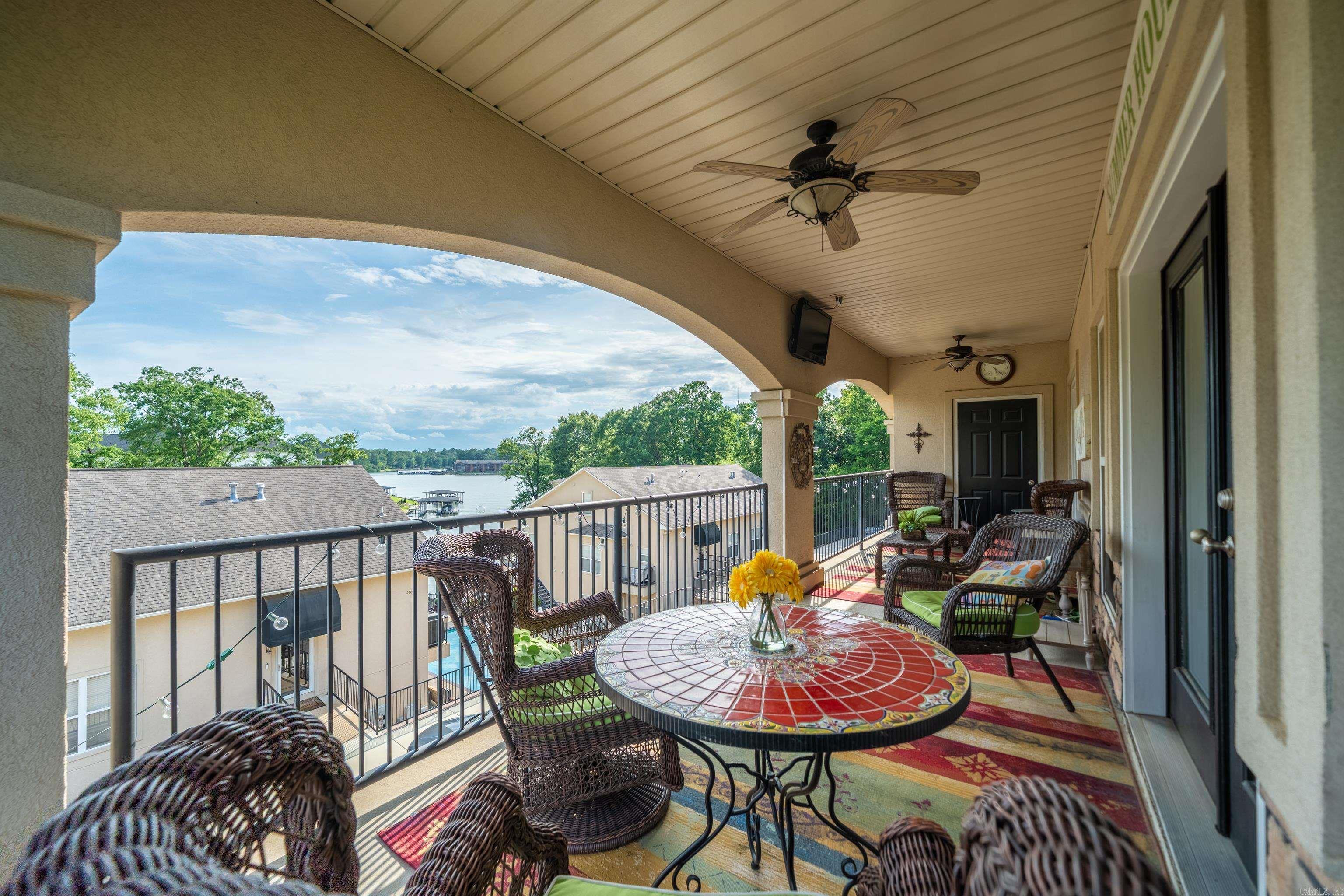 LAKESHORE OAKS HPR - Residential