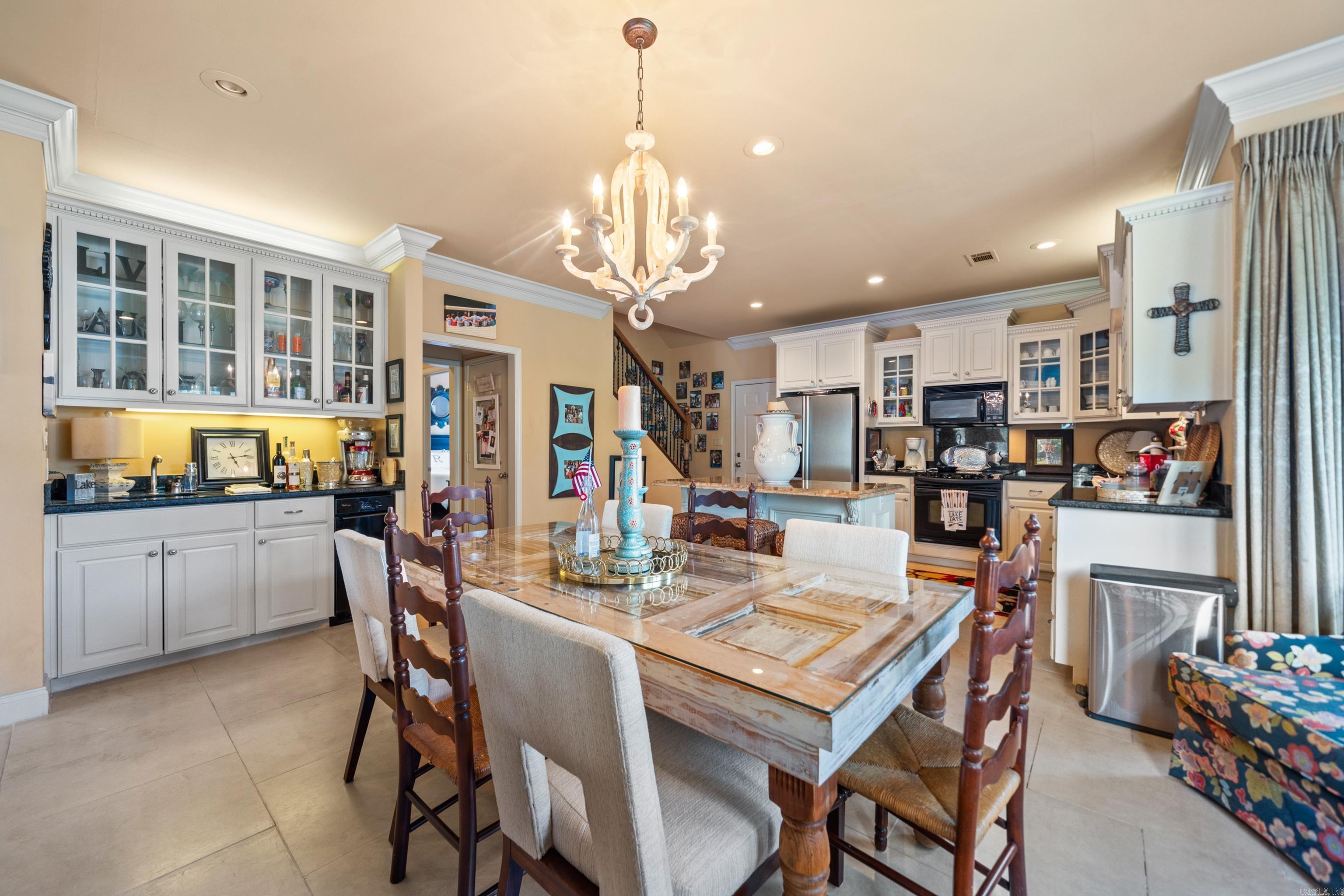 LAKESHORE OAKS HPR - Residential