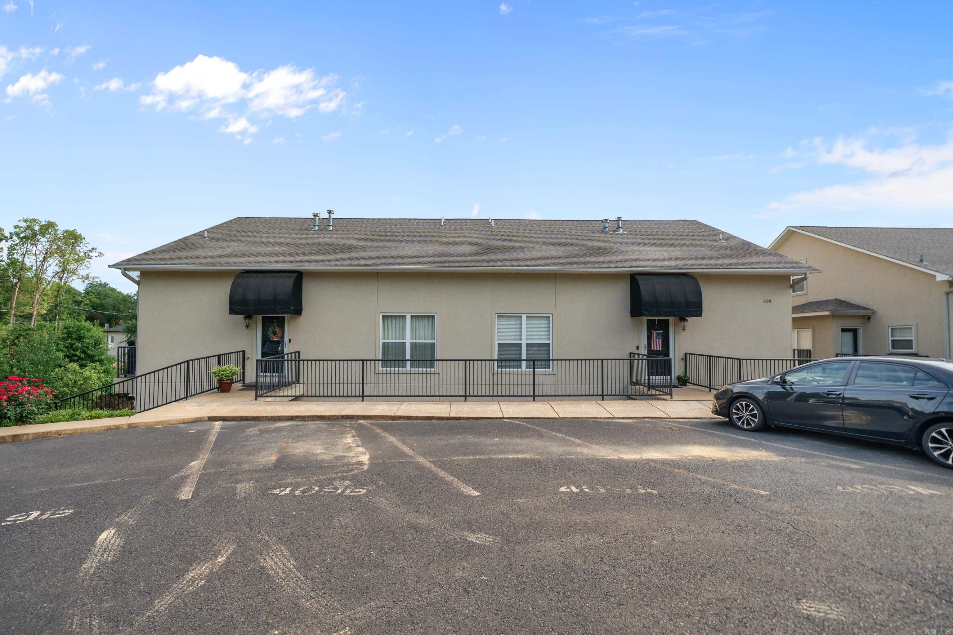 LAKESHORE OAKS HPR - Residential