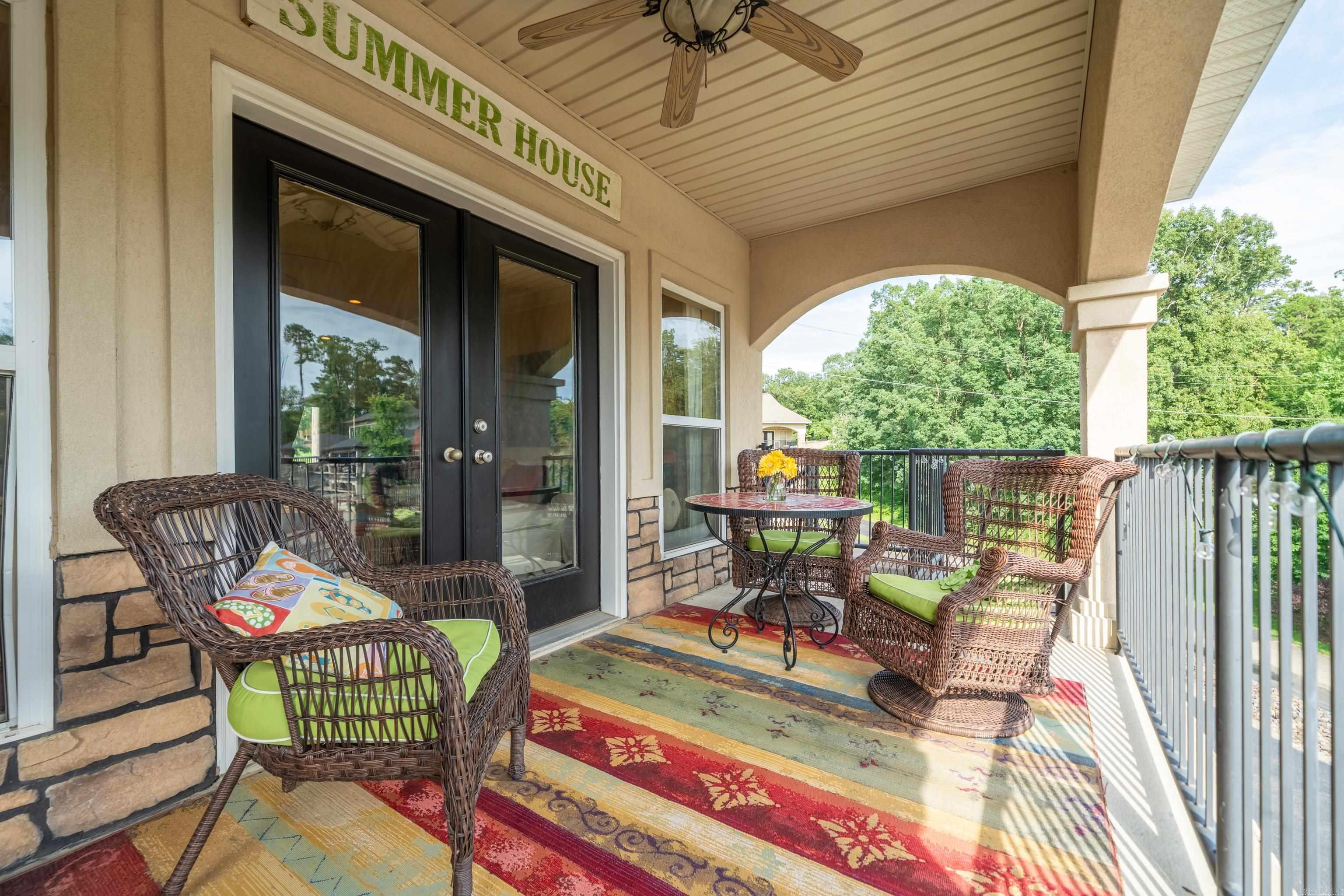 LAKESHORE OAKS HPR - Residential