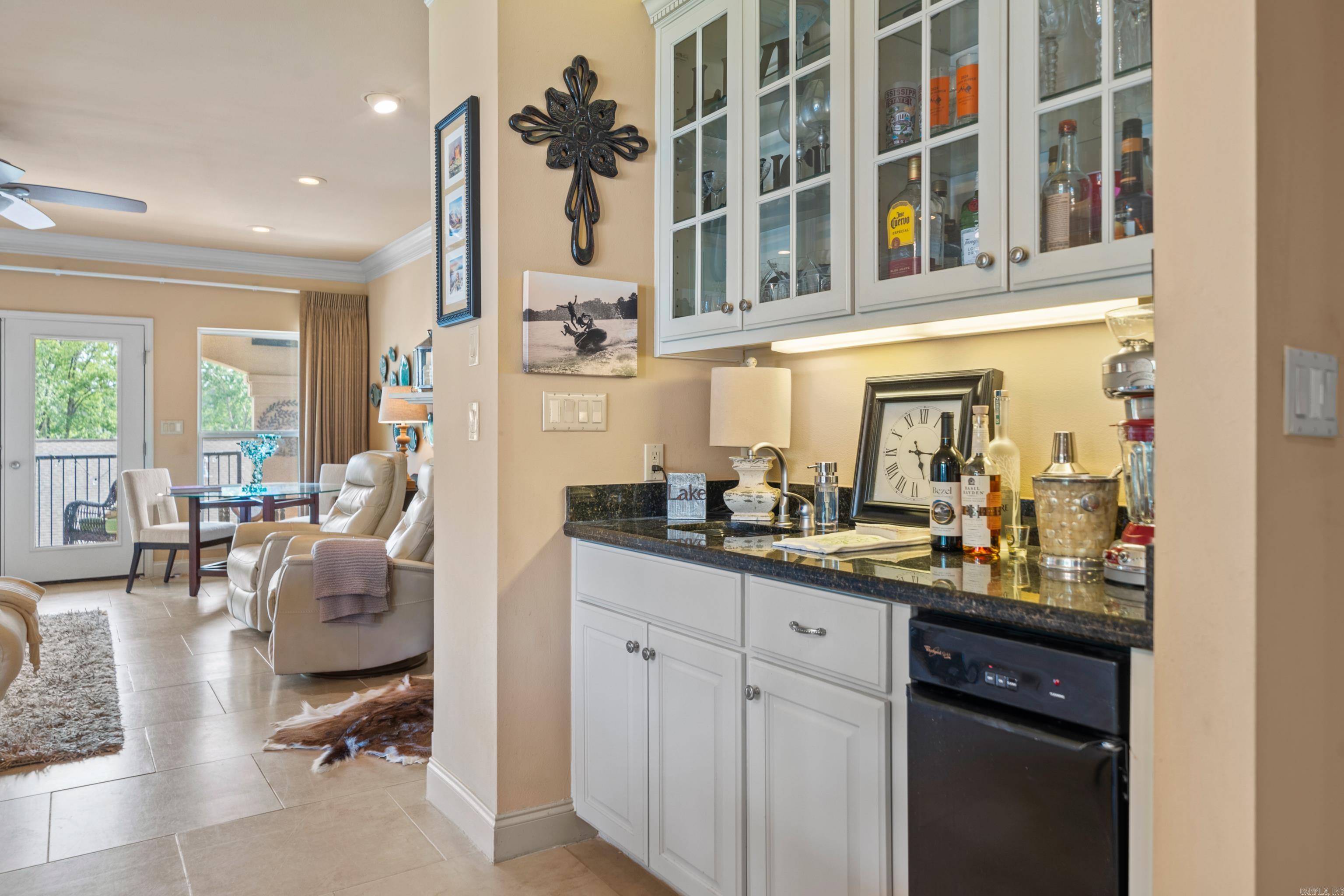 LAKESHORE OAKS HPR - Residential