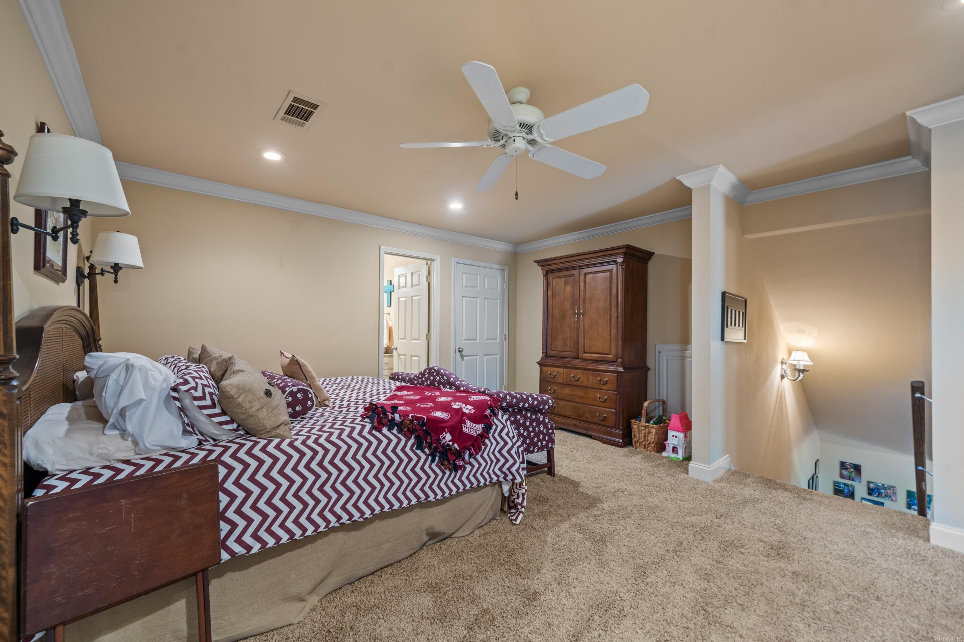 LAKESHORE OAKS HPR - Residential