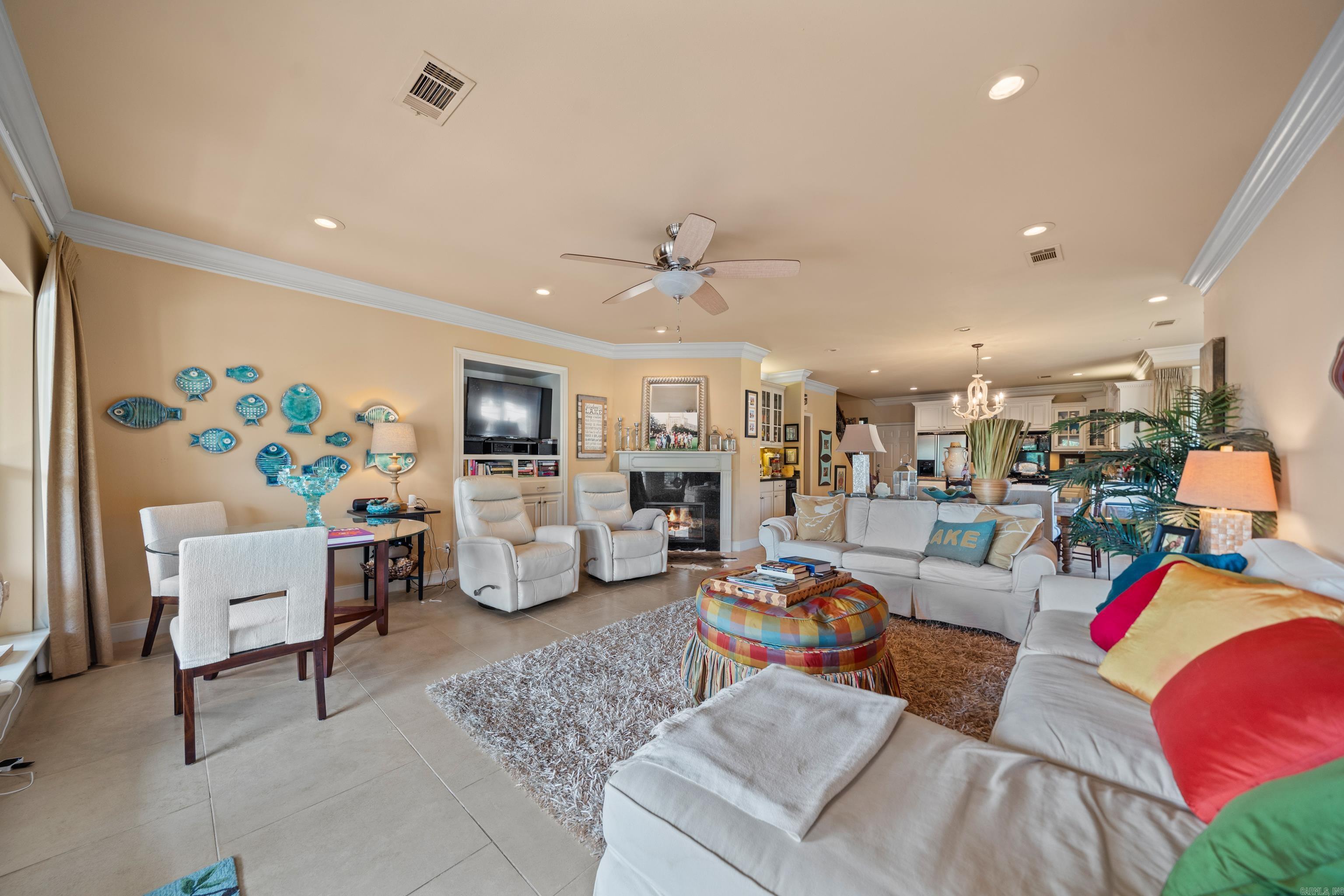 LAKESHORE OAKS HPR - Residential
