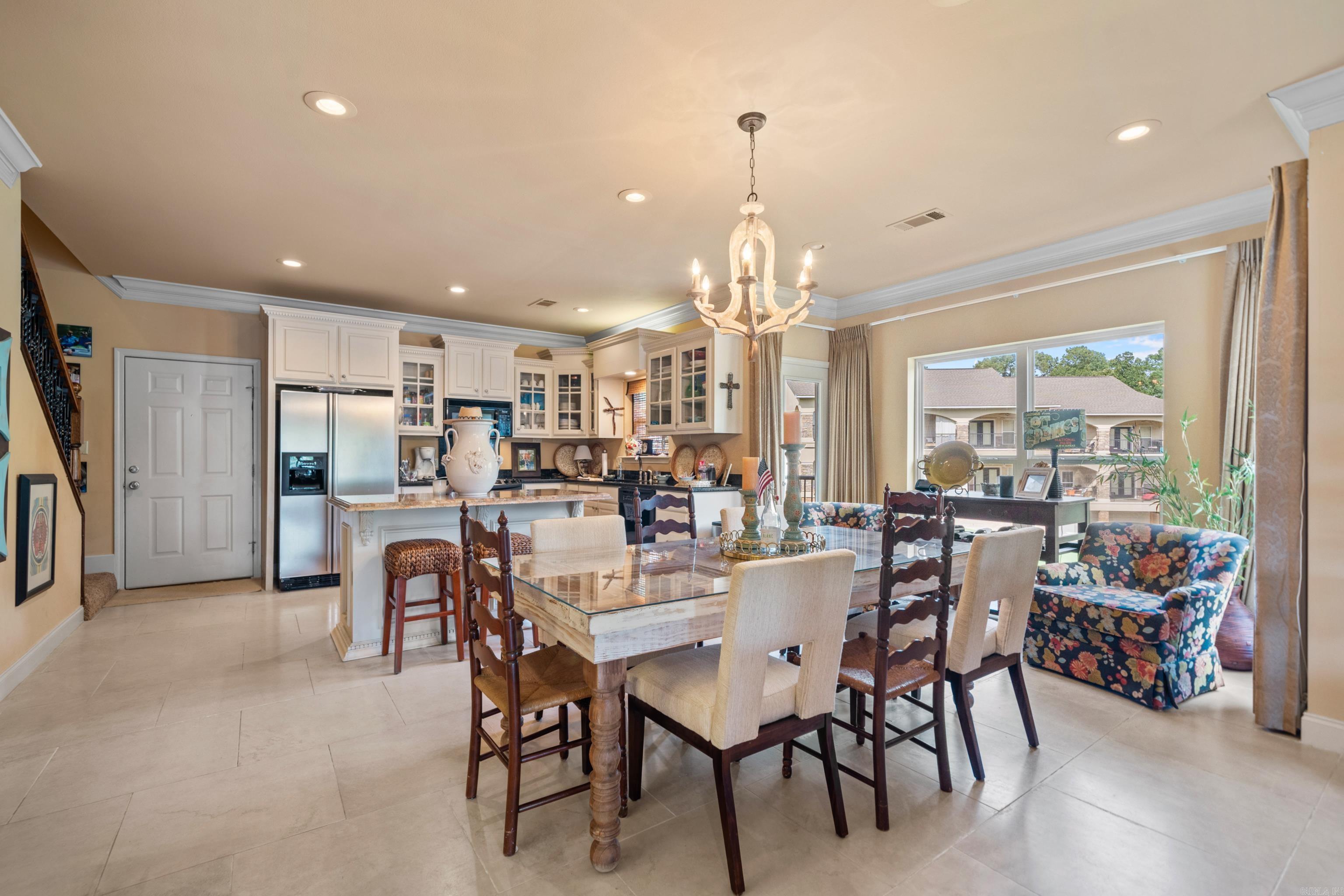 LAKESHORE OAKS HPR - Residential