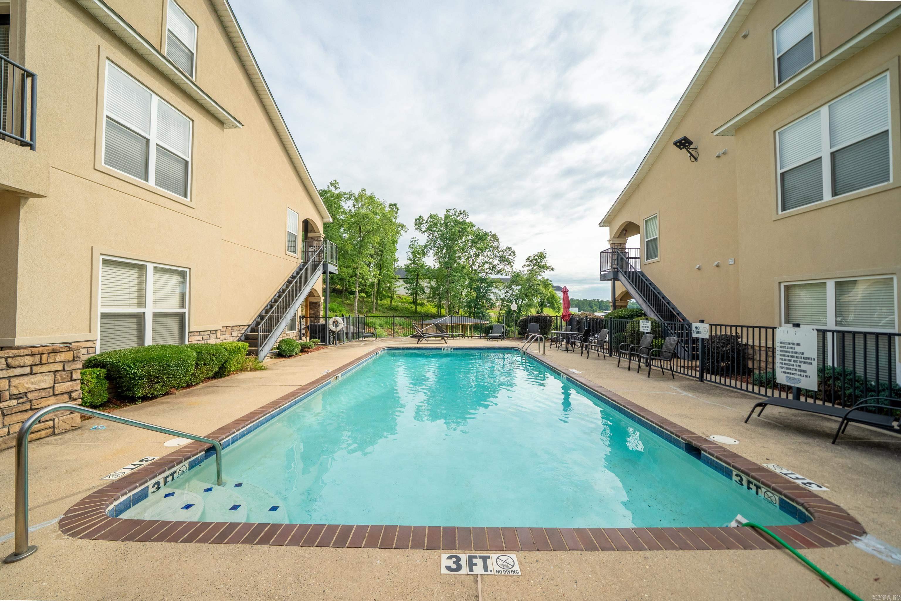 LAKESHORE OAKS HPR - Residential