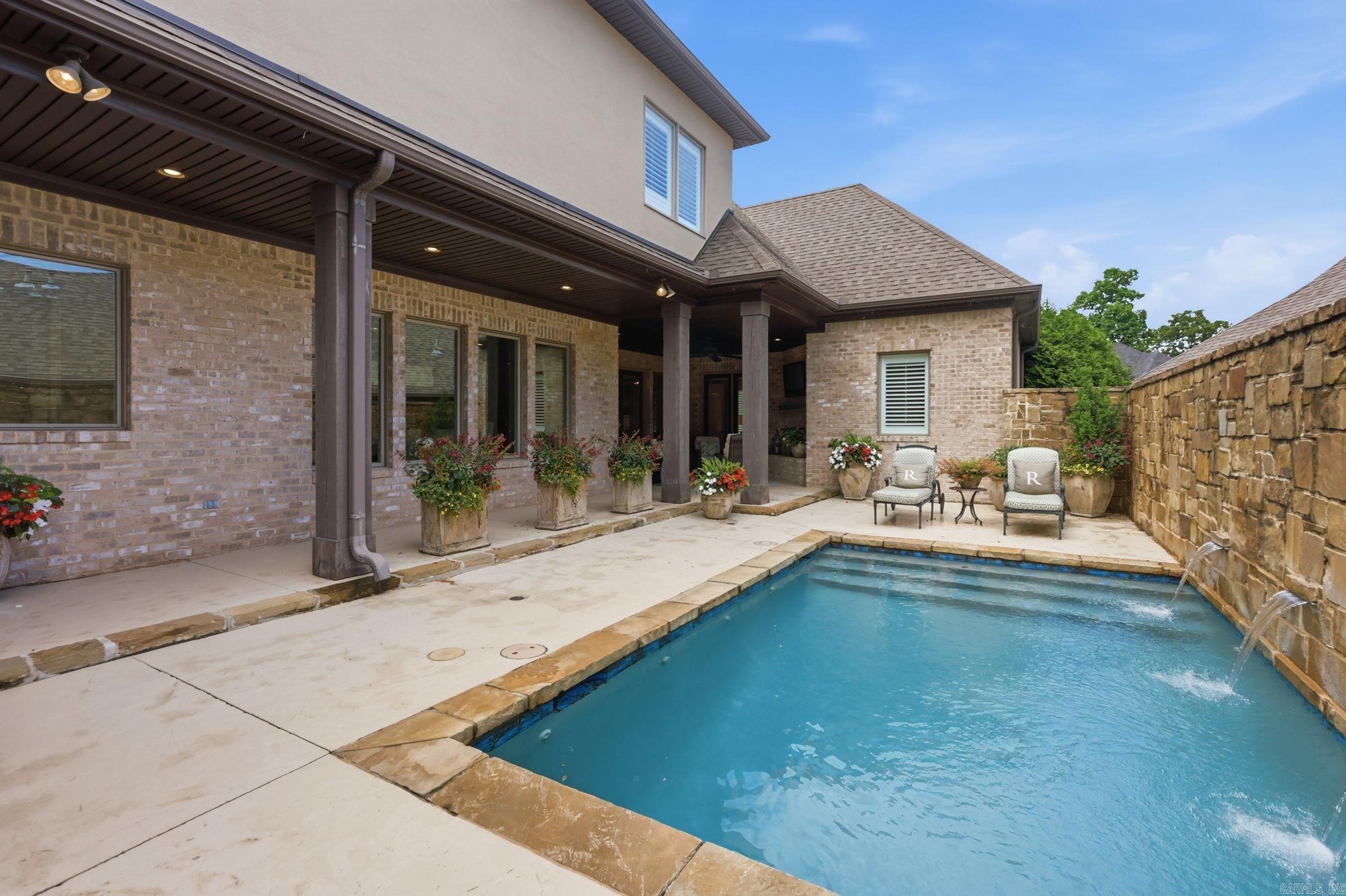 CHENAL VALLEY HALLEN COURT - Residential