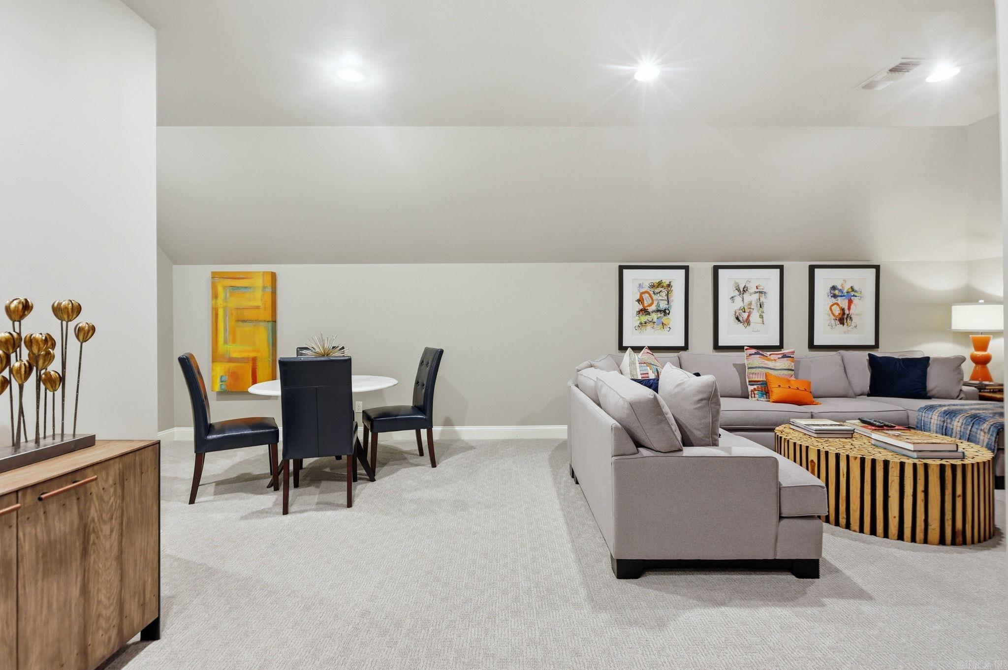 CHENAL VALLEY HALLEN COURT - Residential