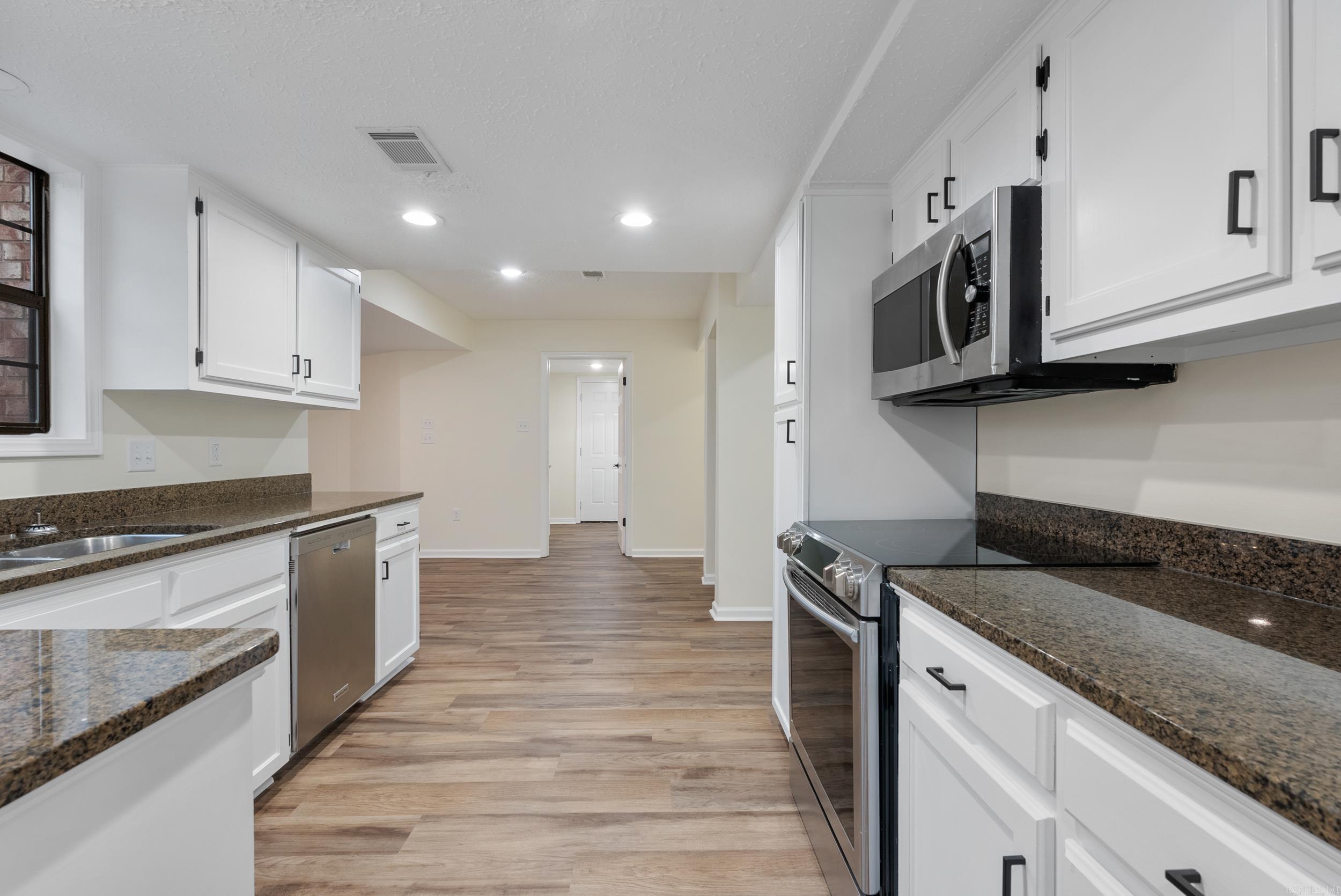 SMOKING OAKS ADD - Residential