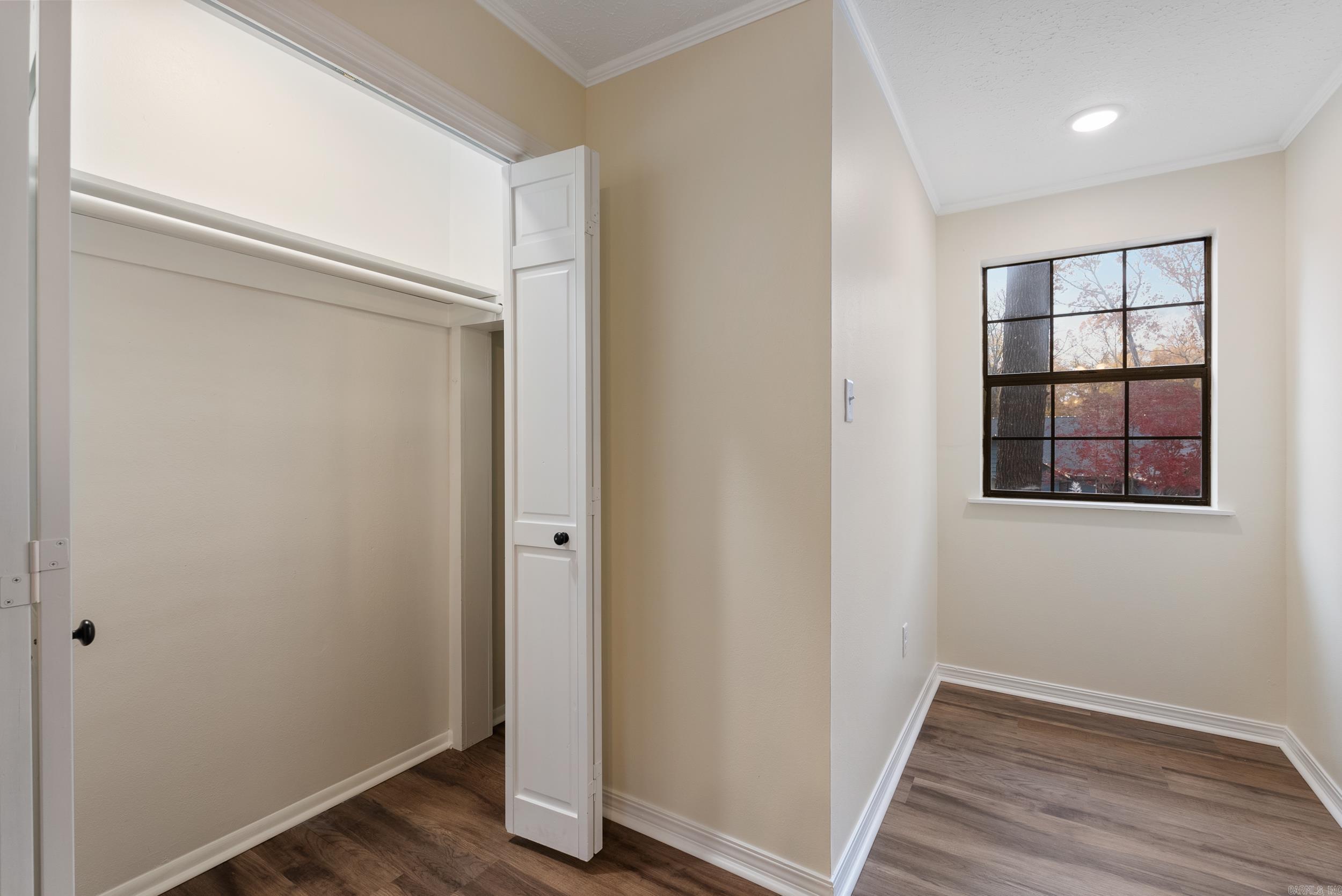 SMOKING OAKS ADD - Residential