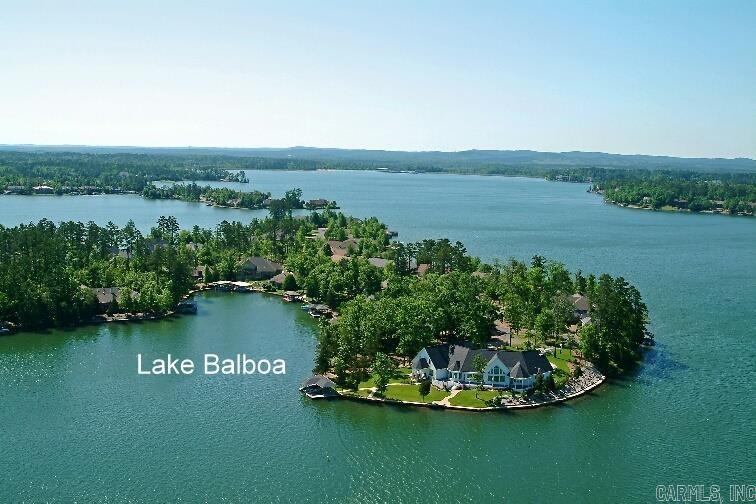 MADERAS GARDENS-VILLAS - Residential