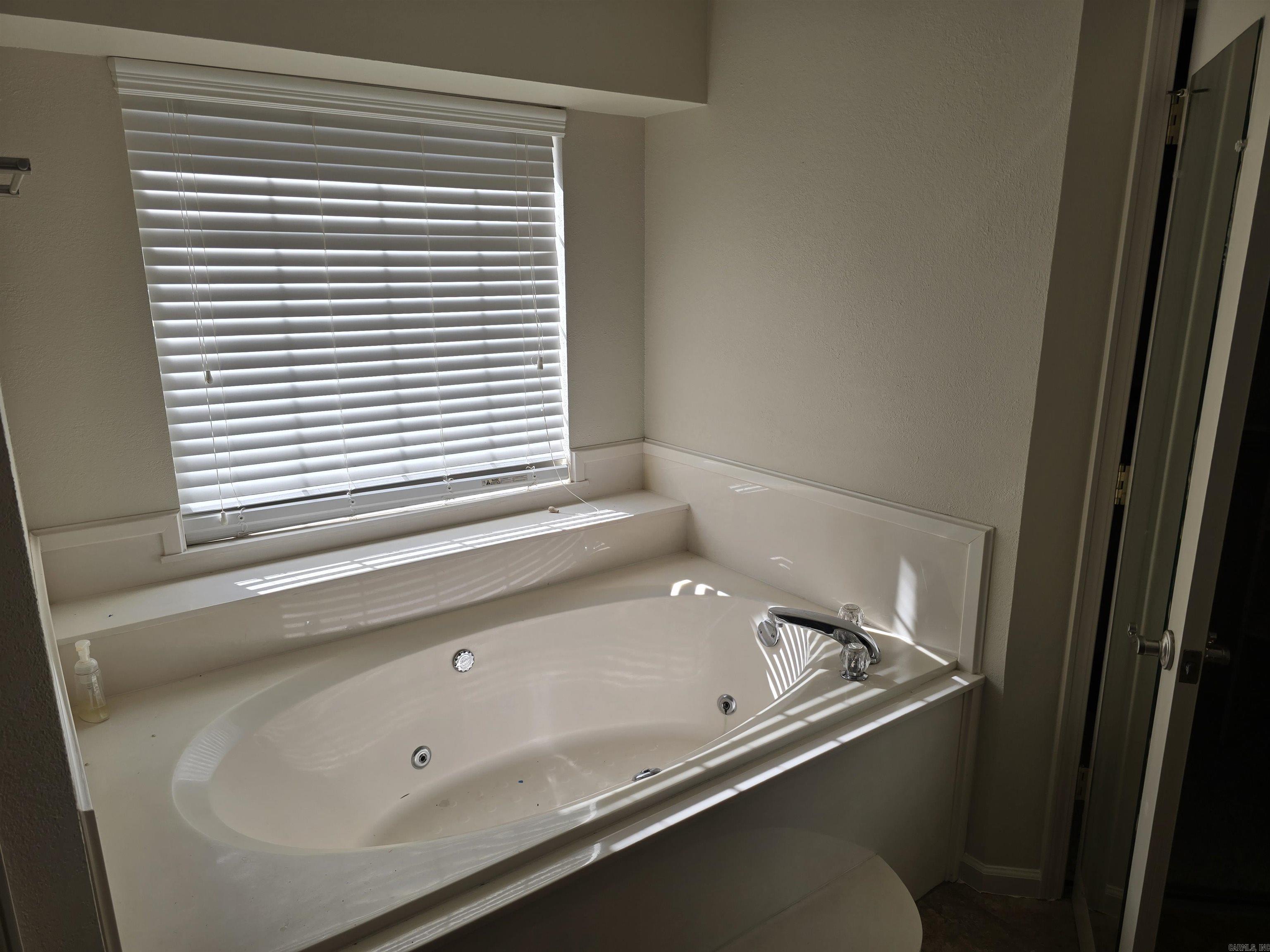 SADDLETOP - Residential