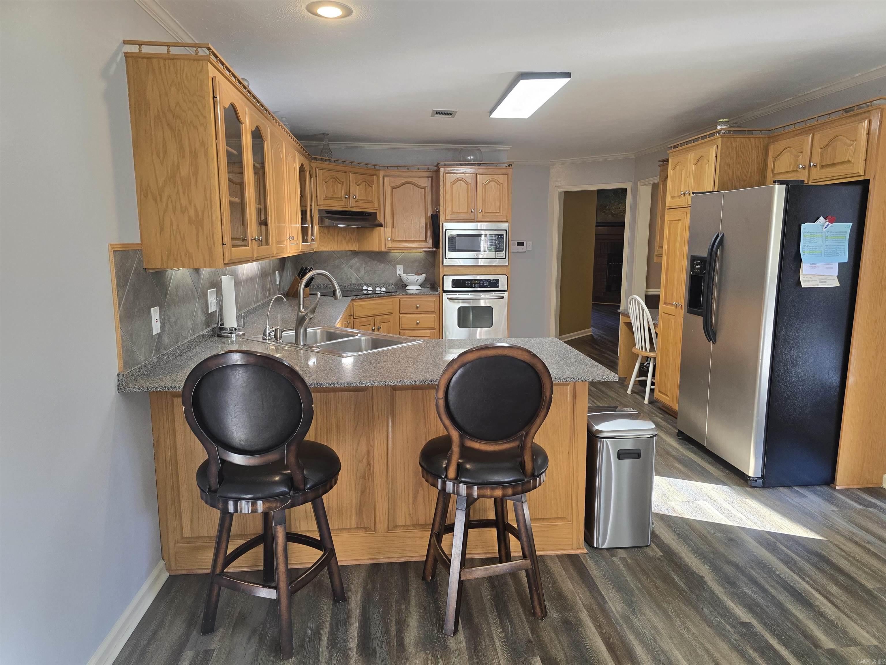 SADDLETOP - Residential