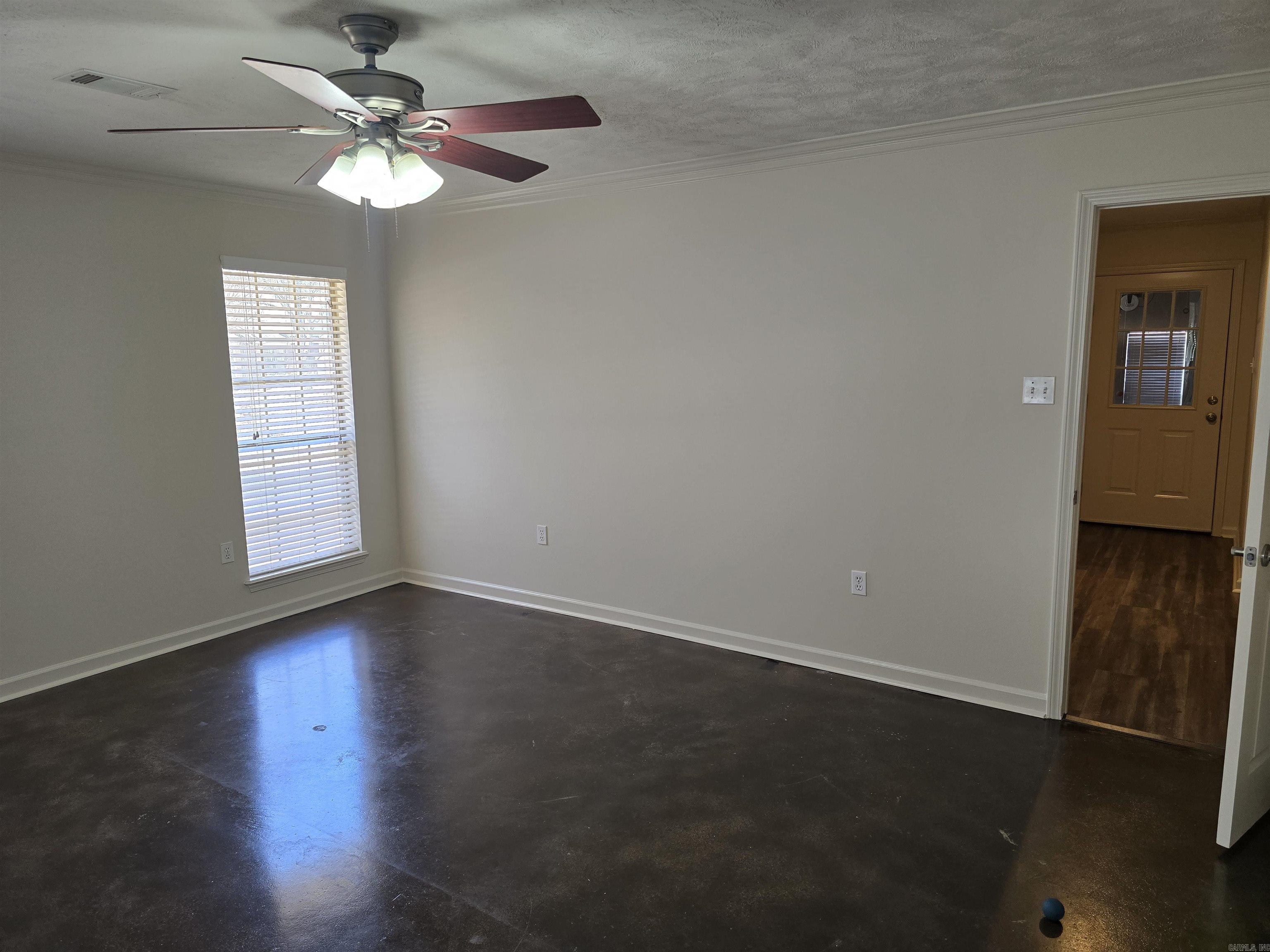 SADDLETOP - Residential