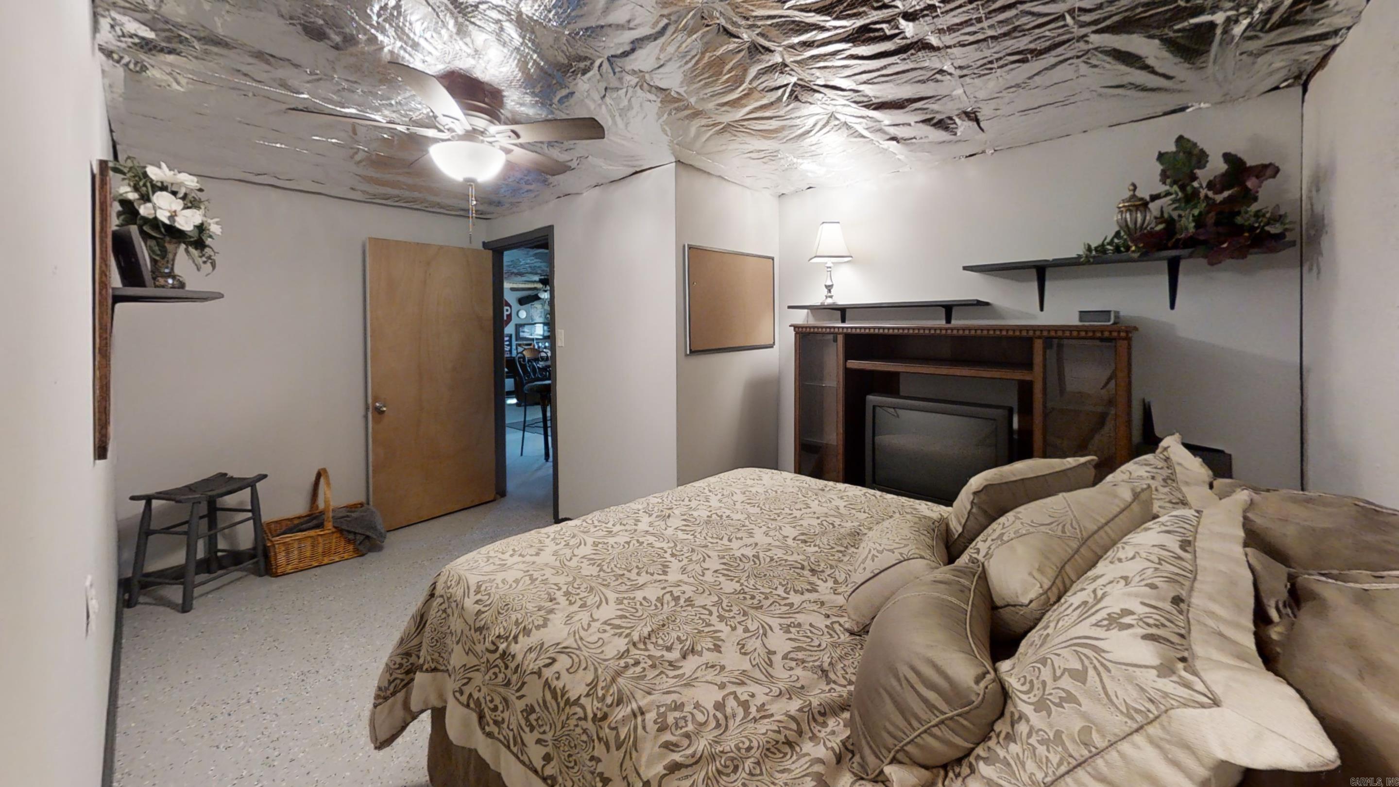 F & F Lake - Residential