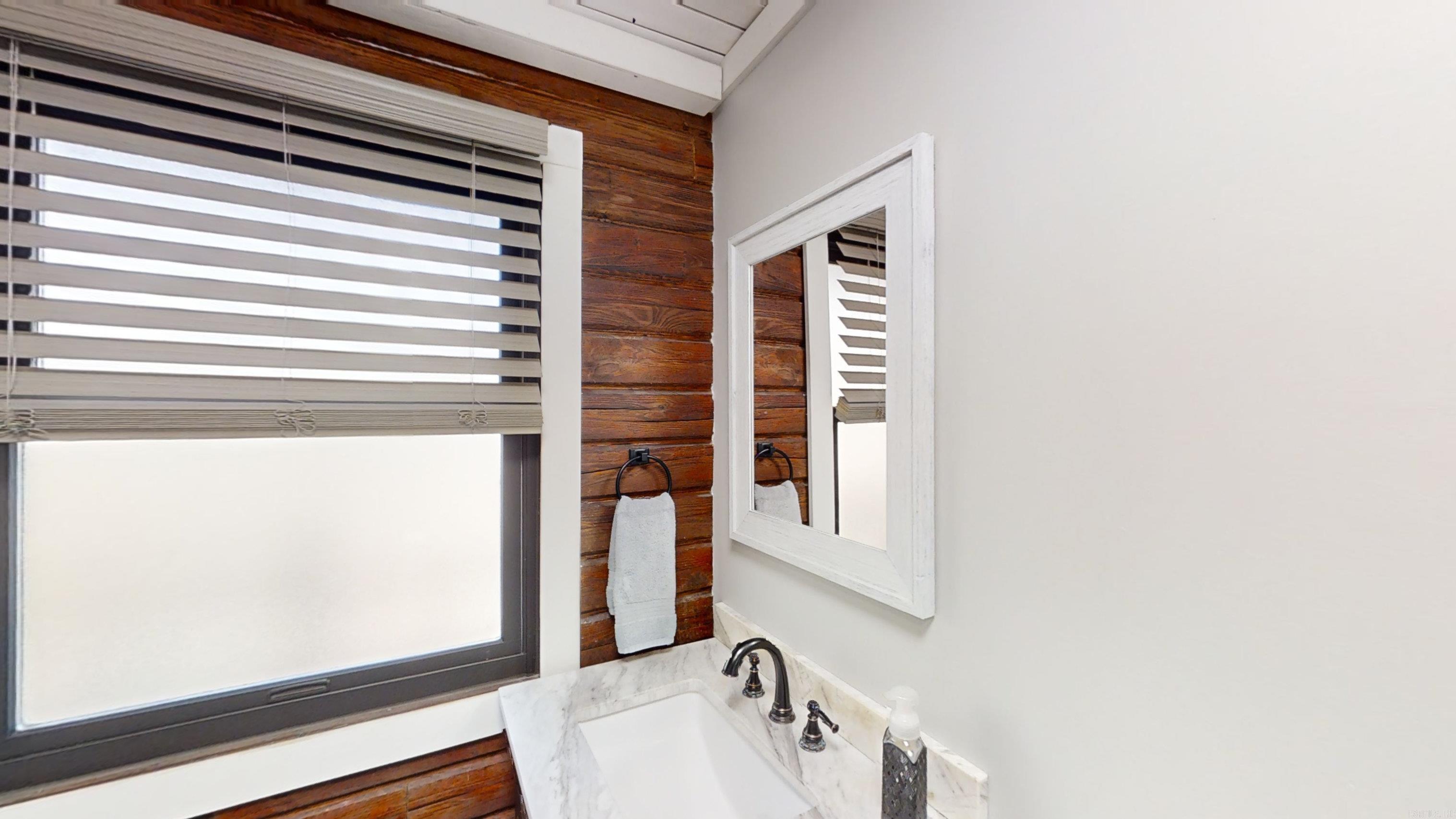 F & F Lake - Residential