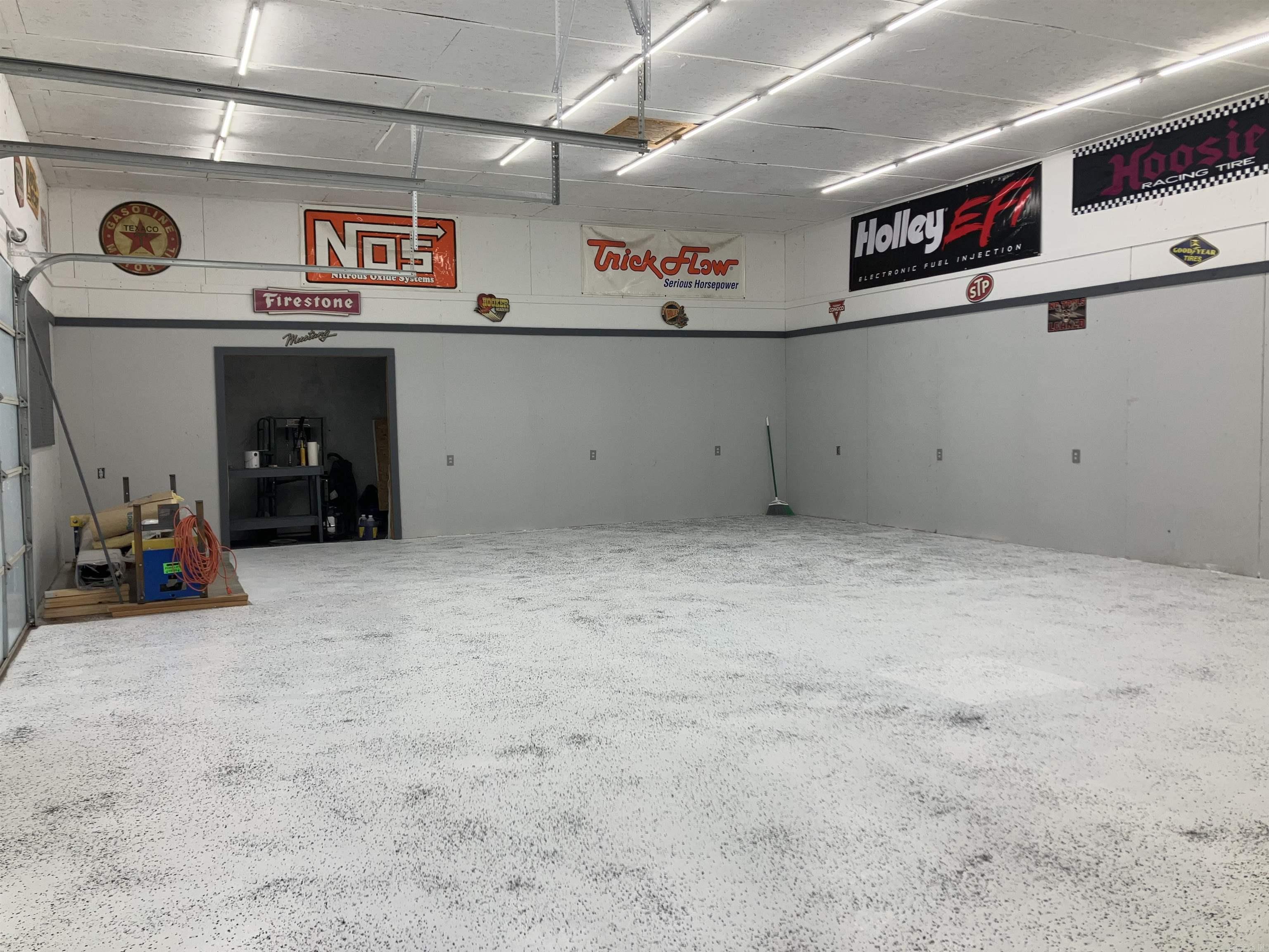 F & F Lake - Residential