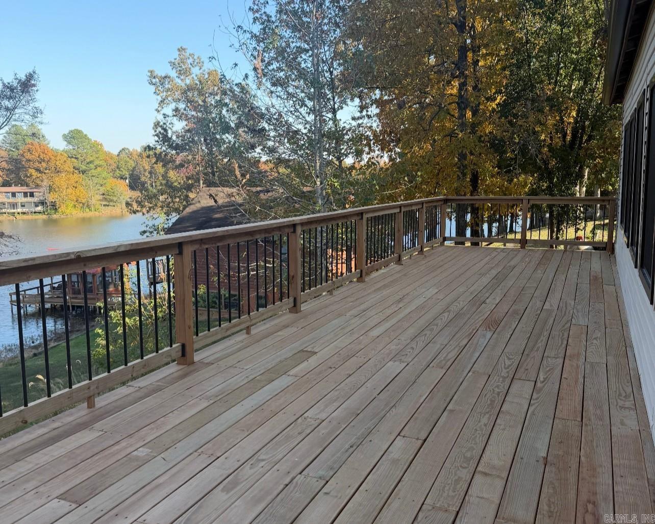 F & F Lake - Residential