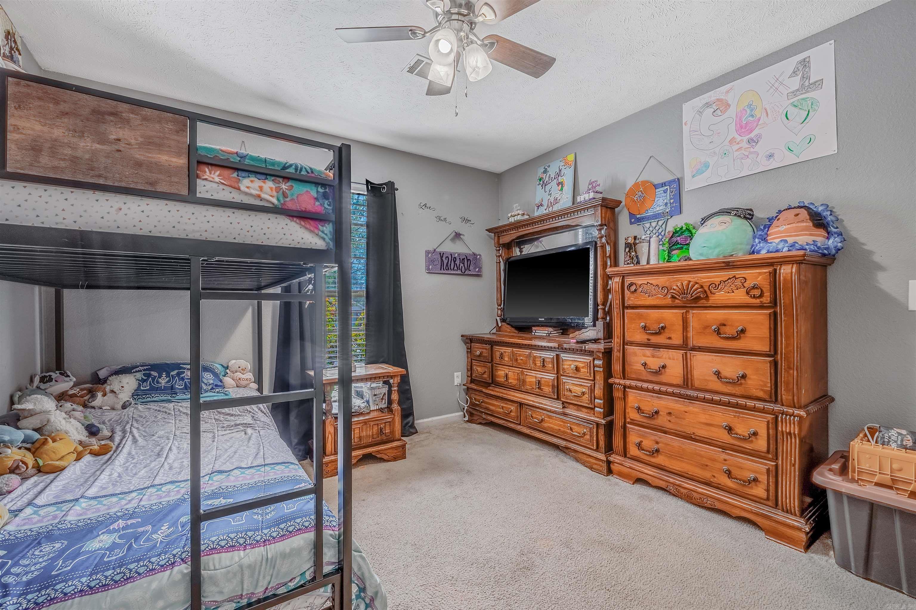 WEST POINTE - Residential