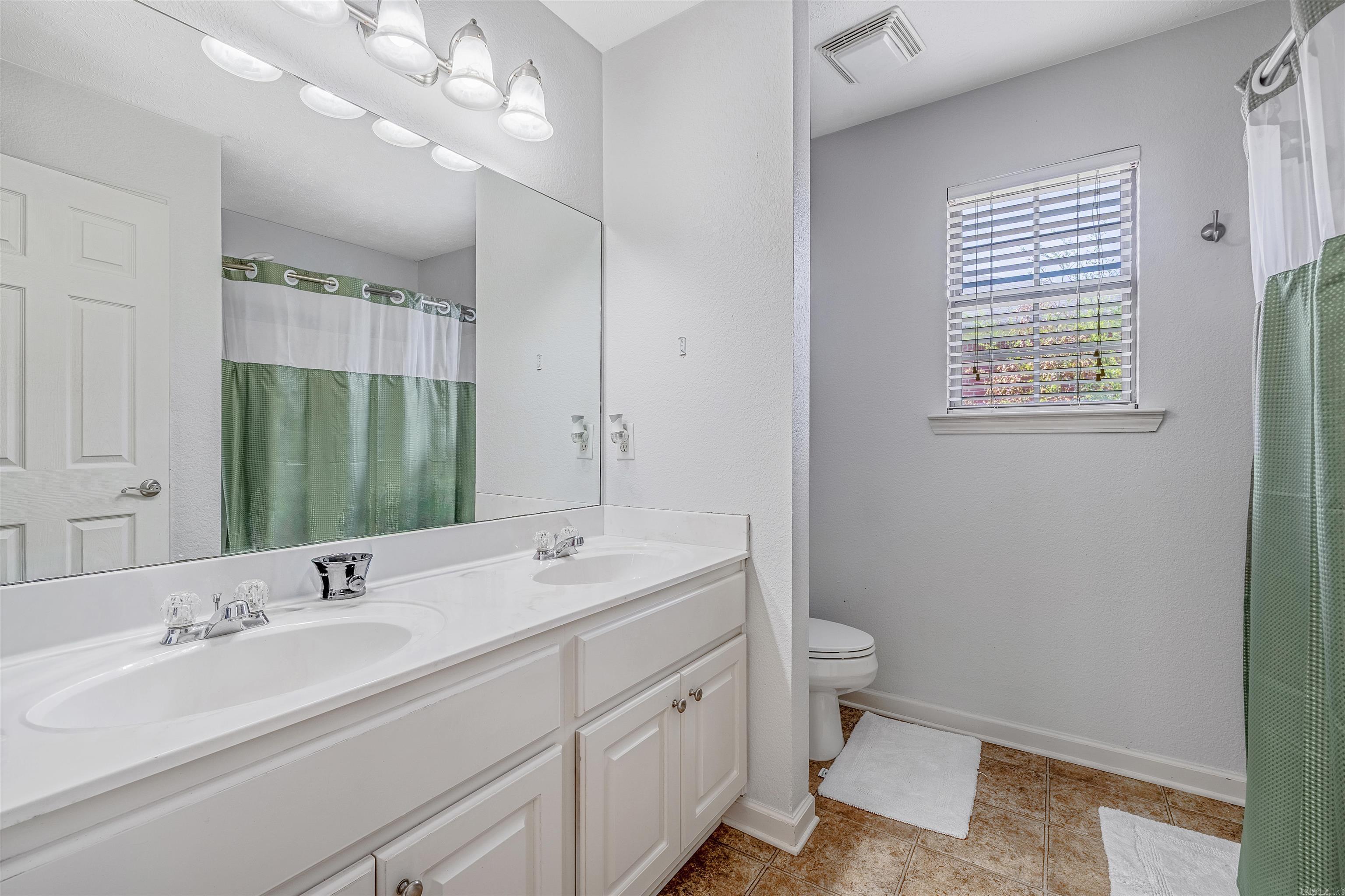 WEST POINTE - Residential