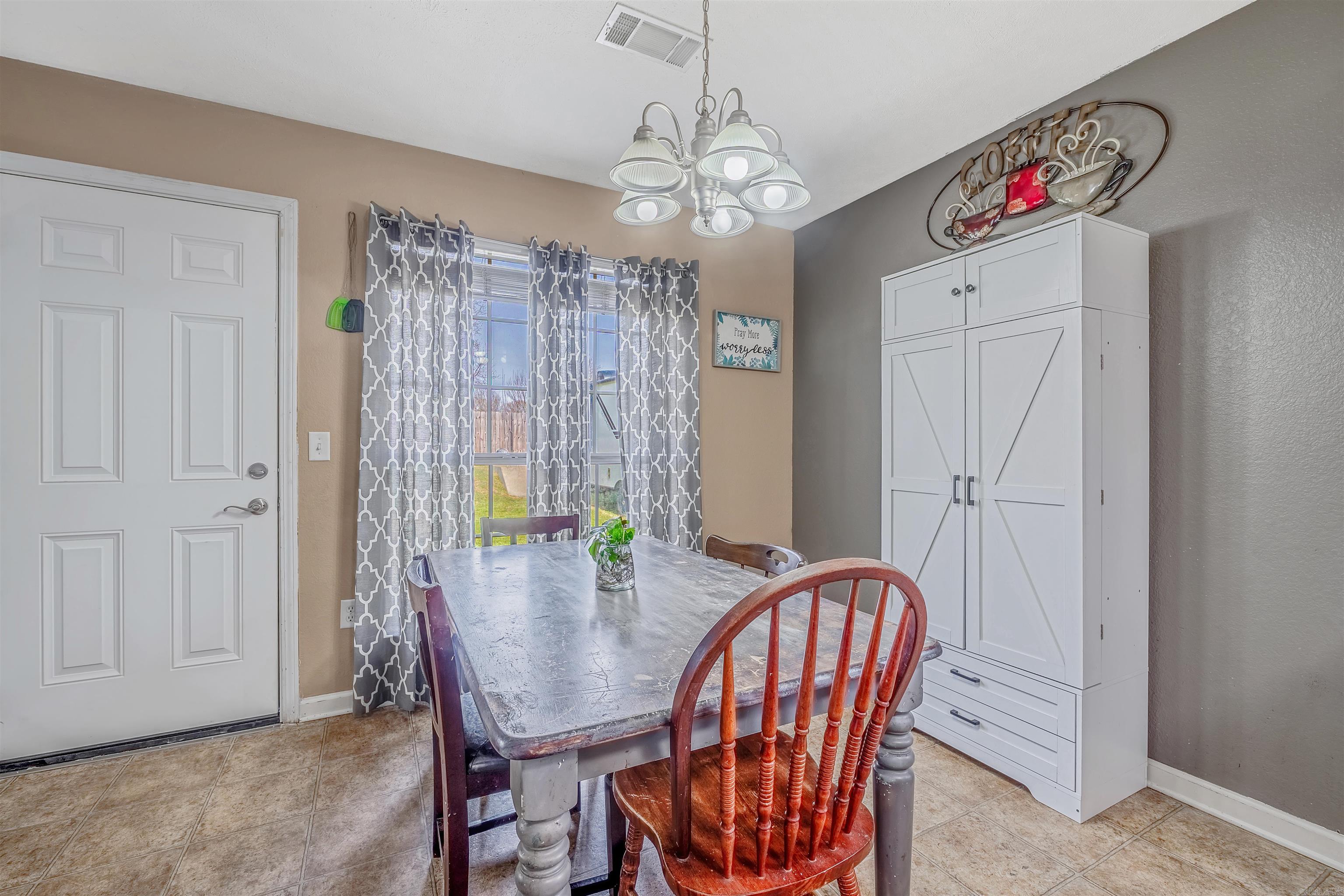 WEST POINTE - Residential